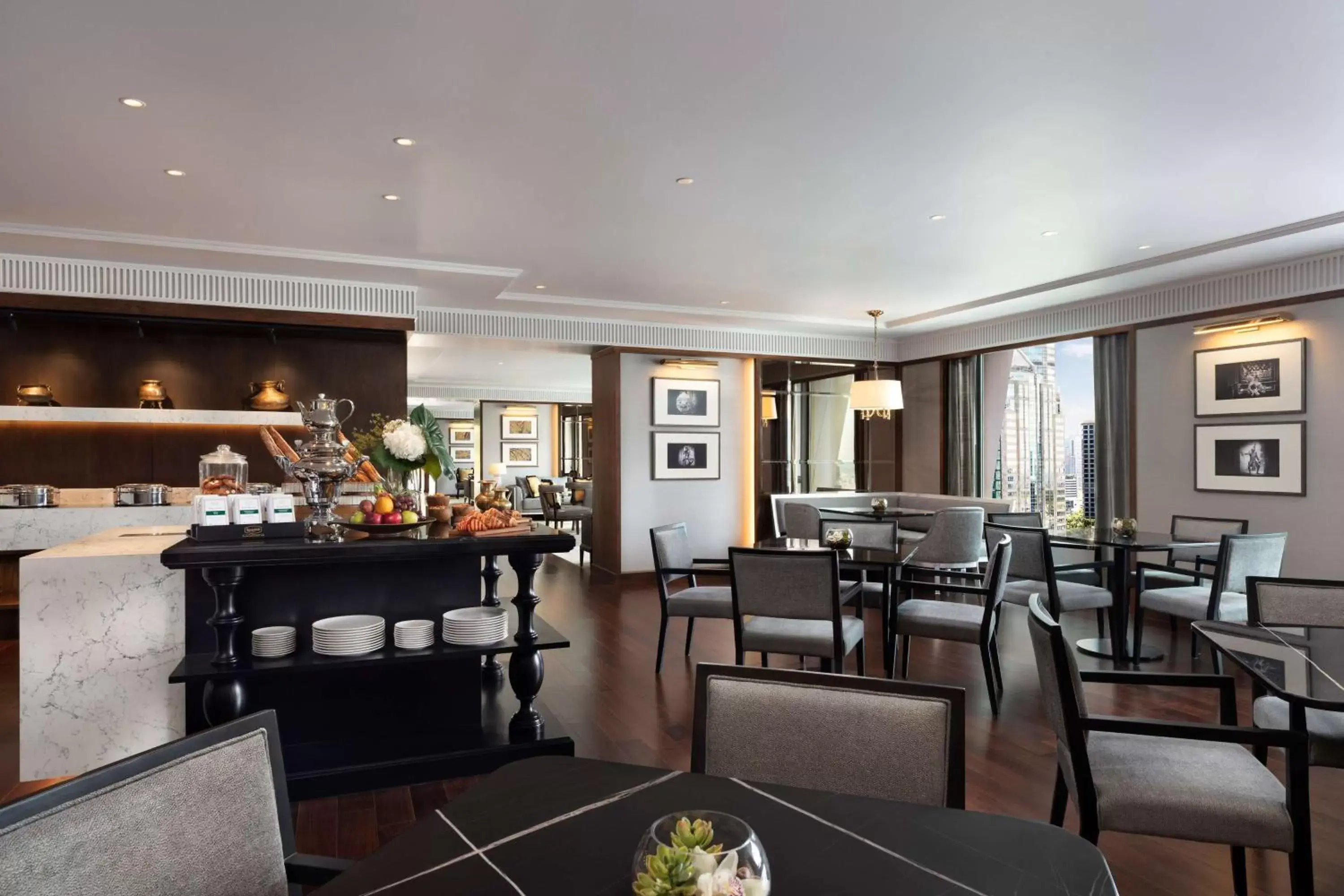 Lounge or bar, Restaurant/Places to Eat in Sindhorn Kempinski Hotel Bangkok - SHA Extra Plus Certified