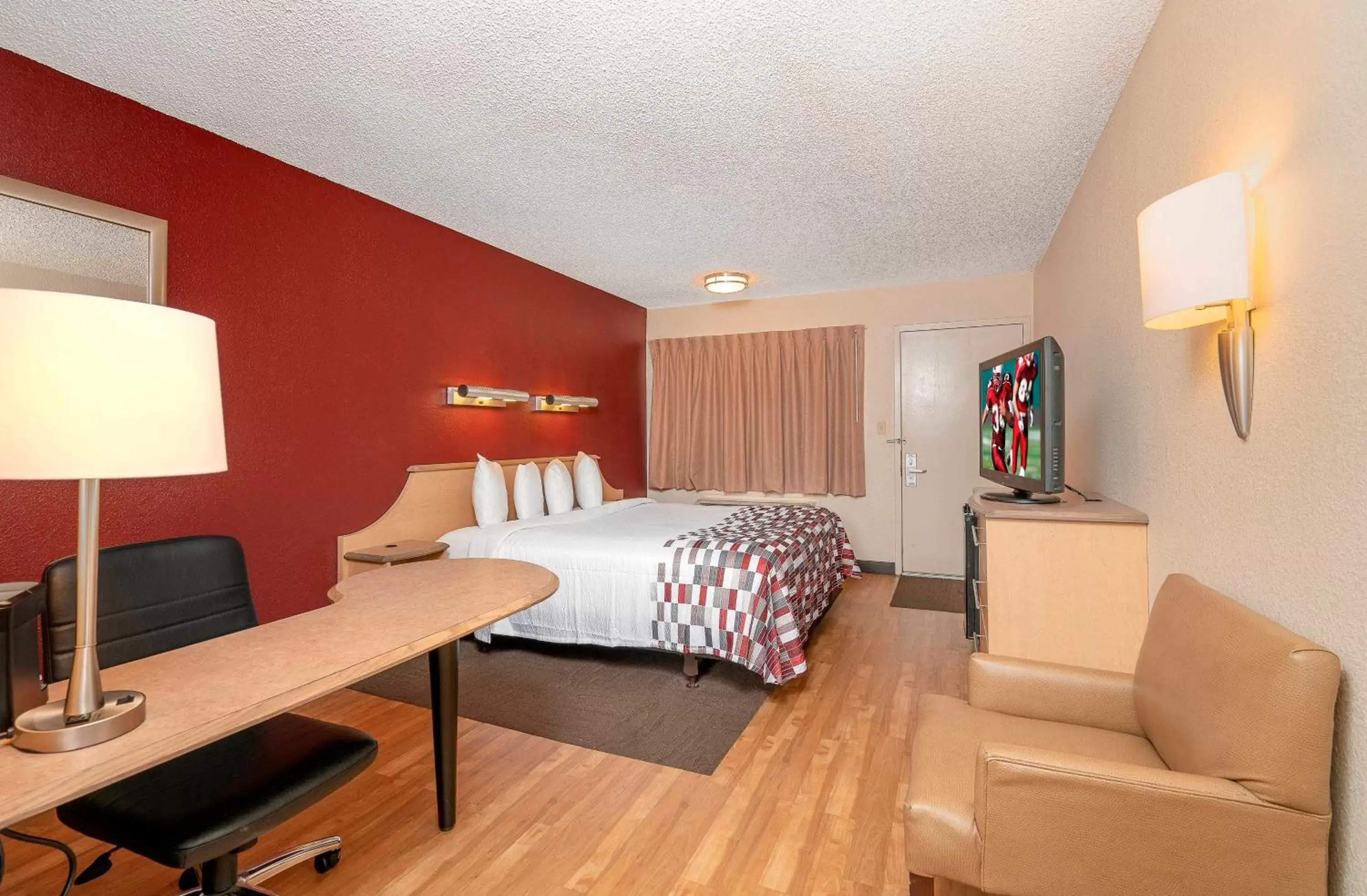 Photo of the whole room in Red Roof Inn Buffalo - Niagara Airport