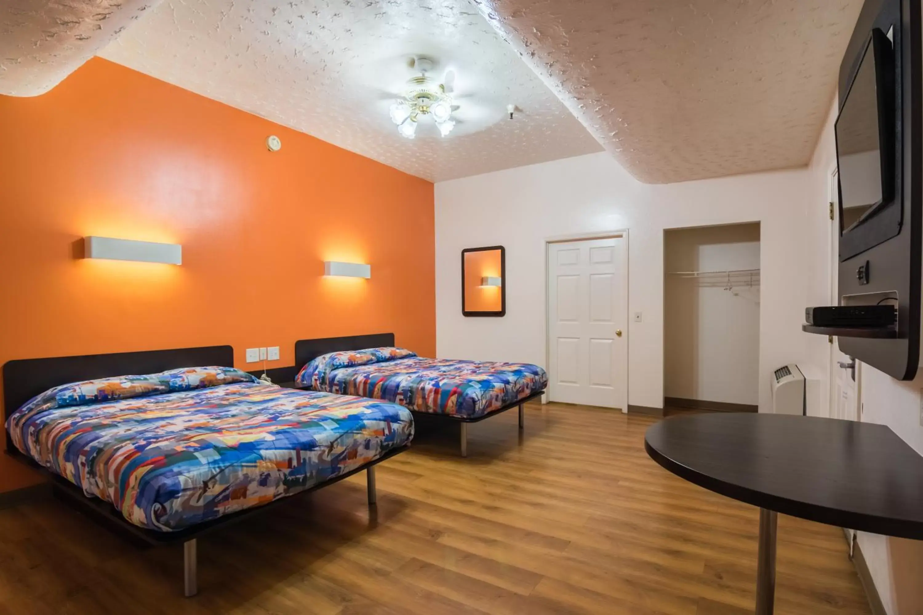 Bedroom, Bed in Motel 6-Globe, AZ