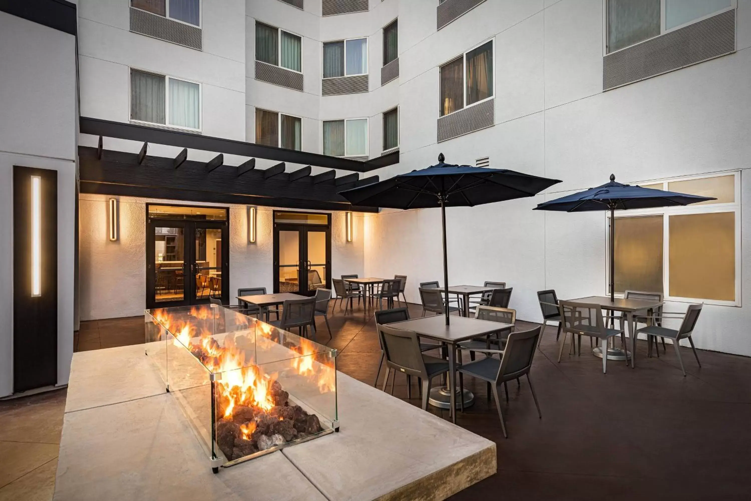Other, Restaurant/Places to Eat in Courtyard by Marriott Anaheim Resort/Convention Center