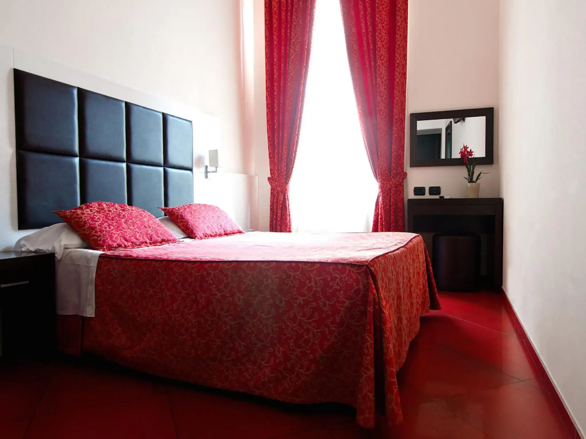 Photo of the whole room, Bed in Cenci Bed & Breakfast Fontana di Trevi