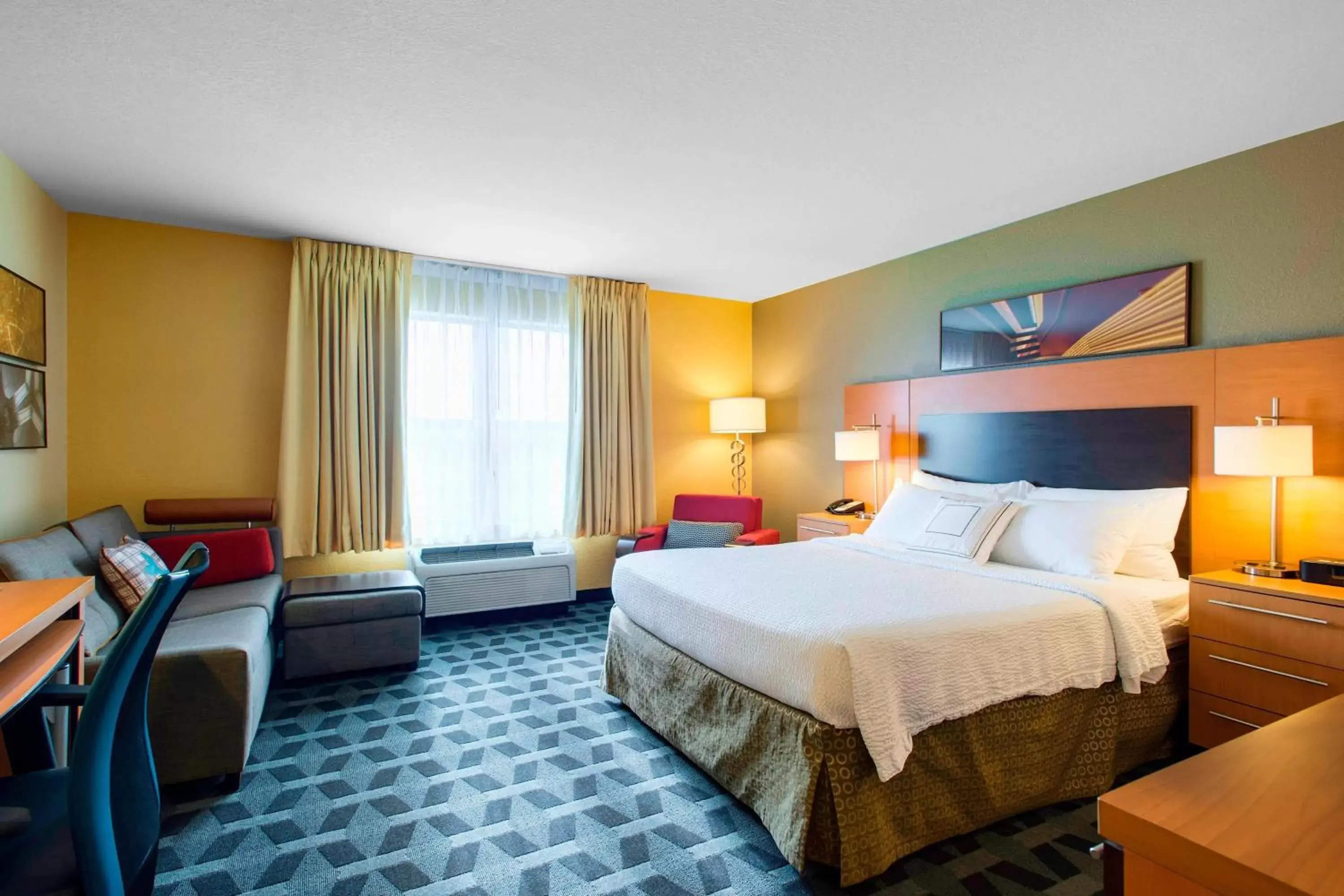 Photo of the whole room, Bed in TownePlace Suites by Marriott Kansas City Overland Park