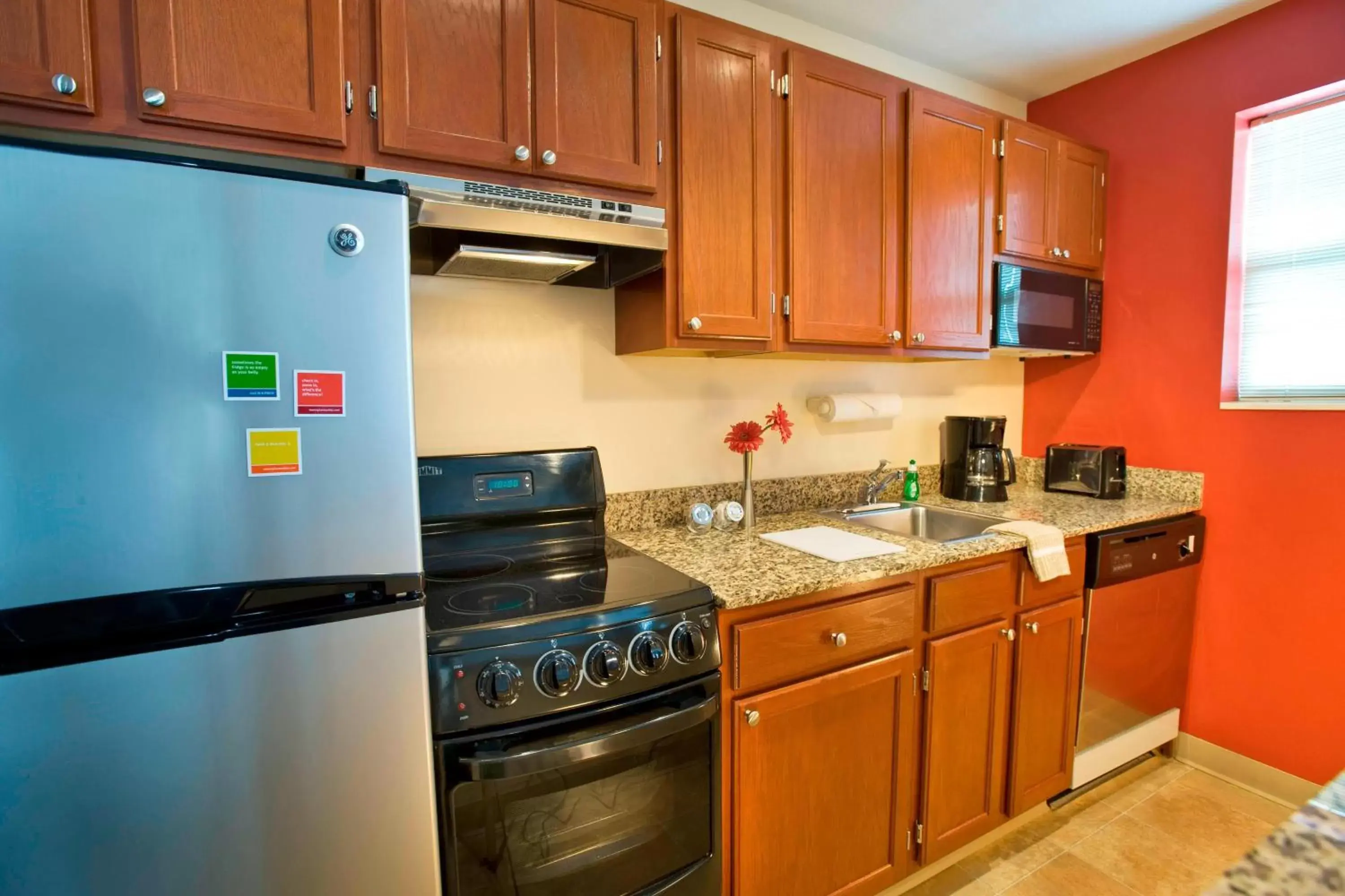 Bedroom, Kitchen/Kitchenette in TownePlace Suites Boca Raton