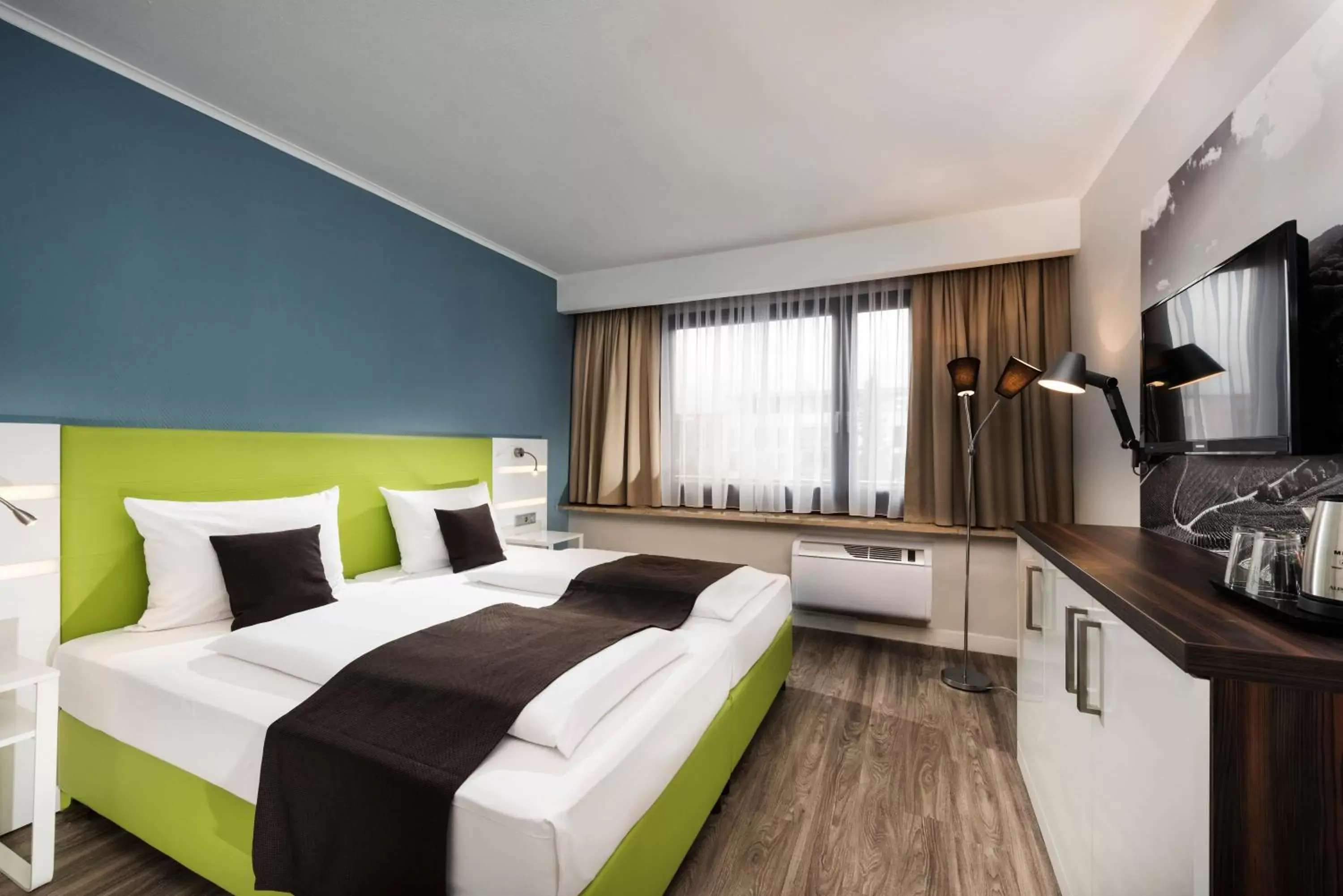 Photo of the whole room, Room Photo in ibis Styles Offenburg City