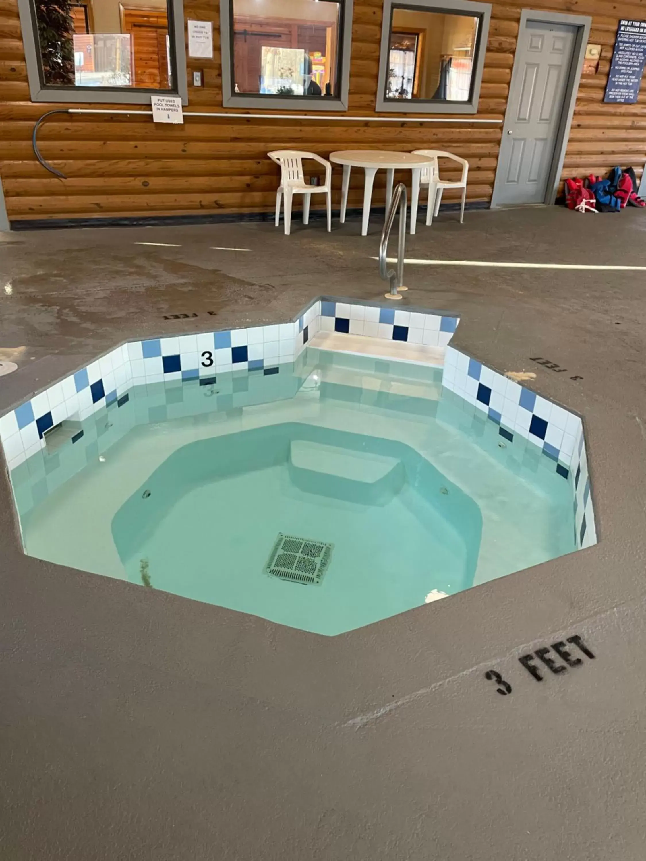 Hot Tub in Crown Lake Resort & RV