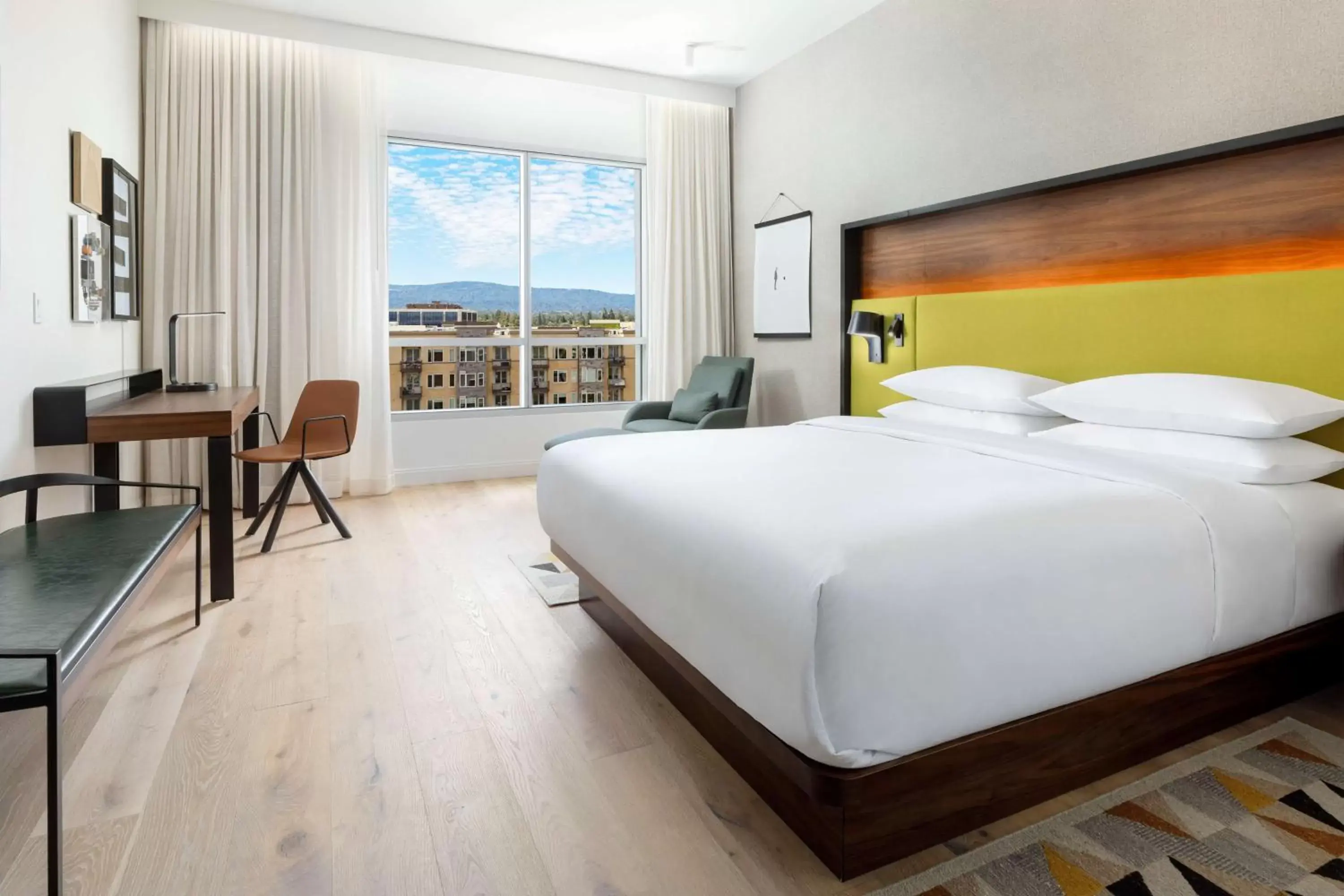 Photo of the whole room, Bed in Hyatt Centric Mountain View