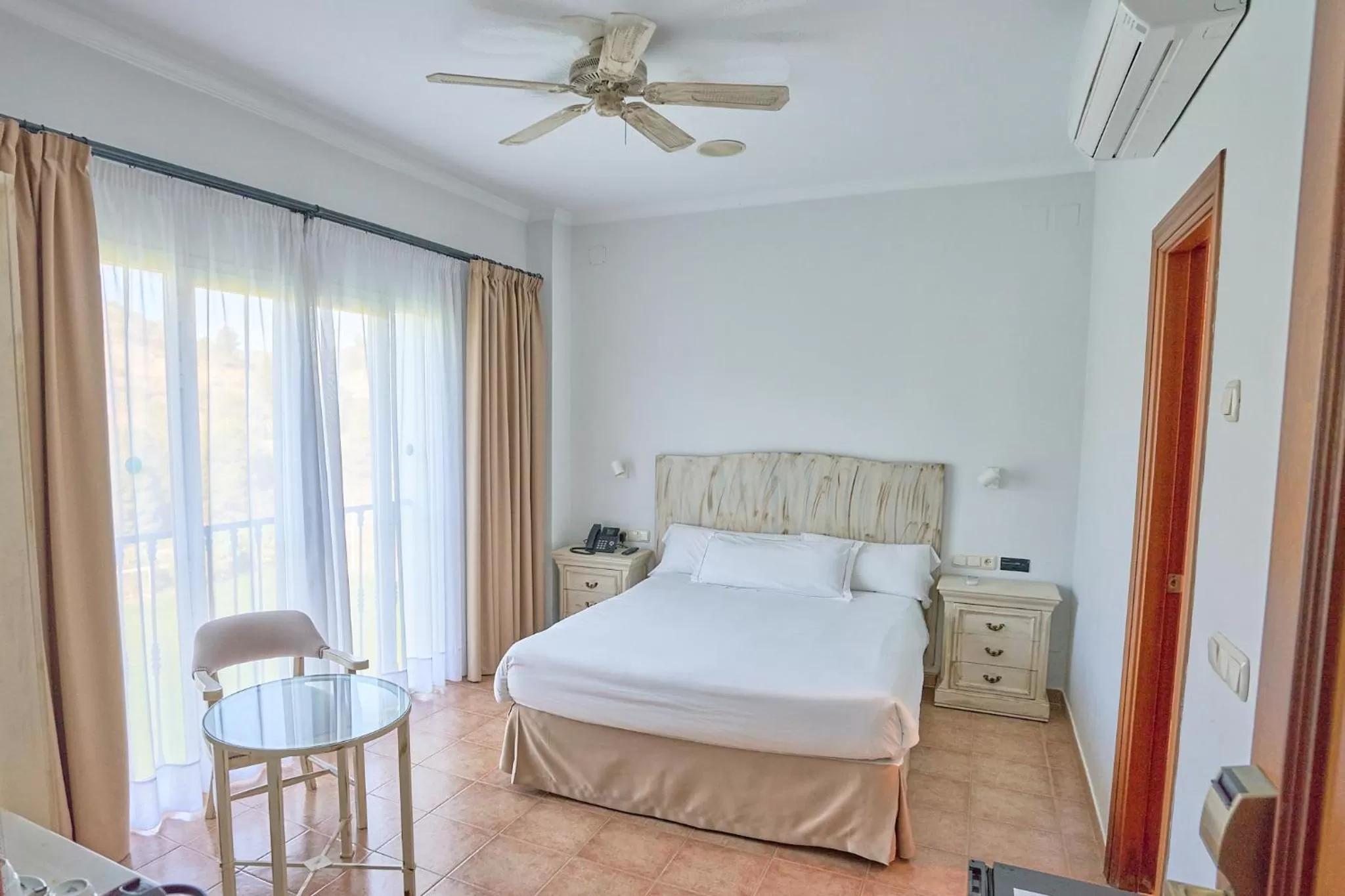 Bedroom, Bed in Alhaurin Golf Hotel