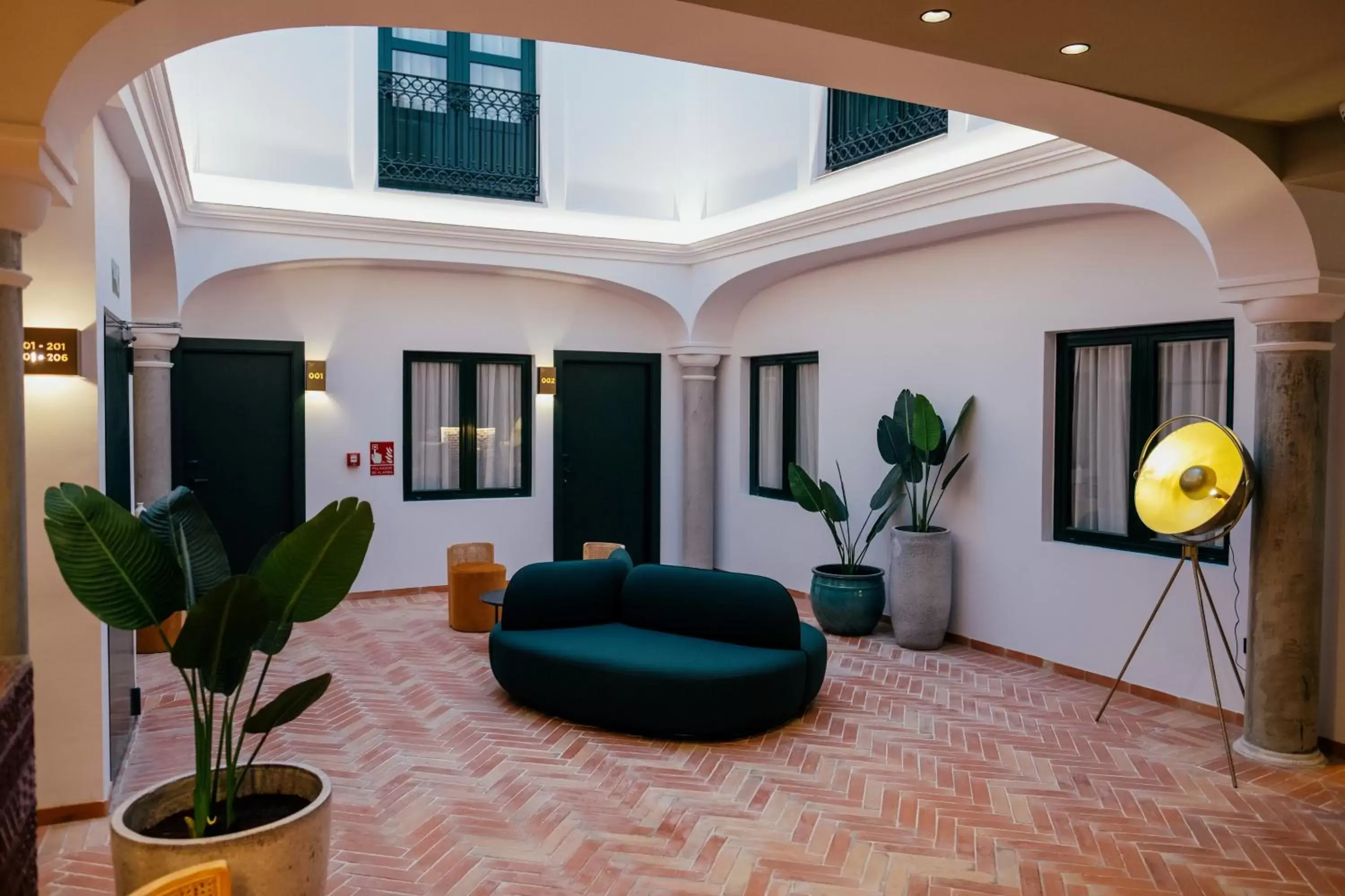 Patio, Seating Area in Hotel Cetina Sevilla