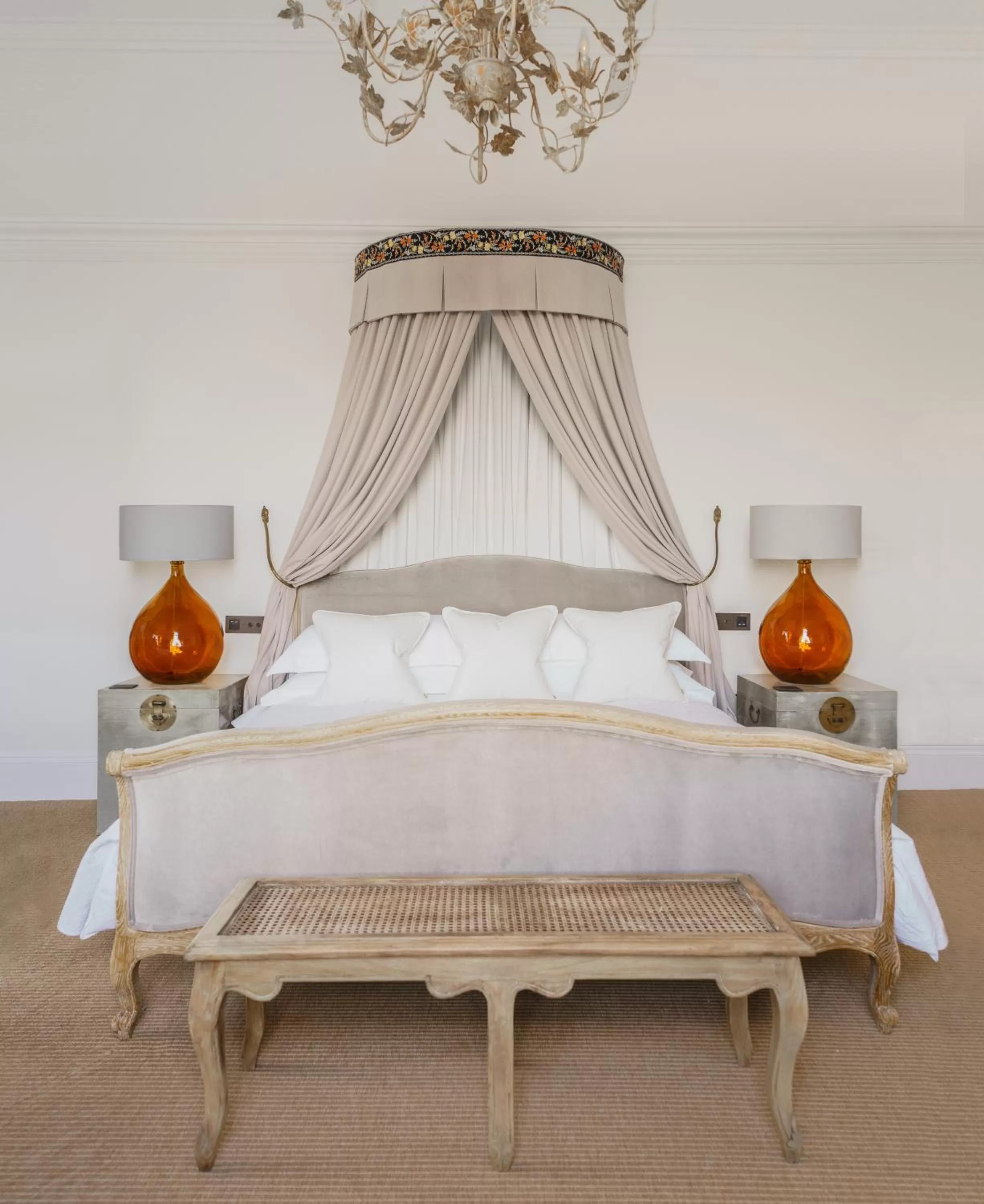 Bed in Penally Abbey Country House Hotel and Restaurant