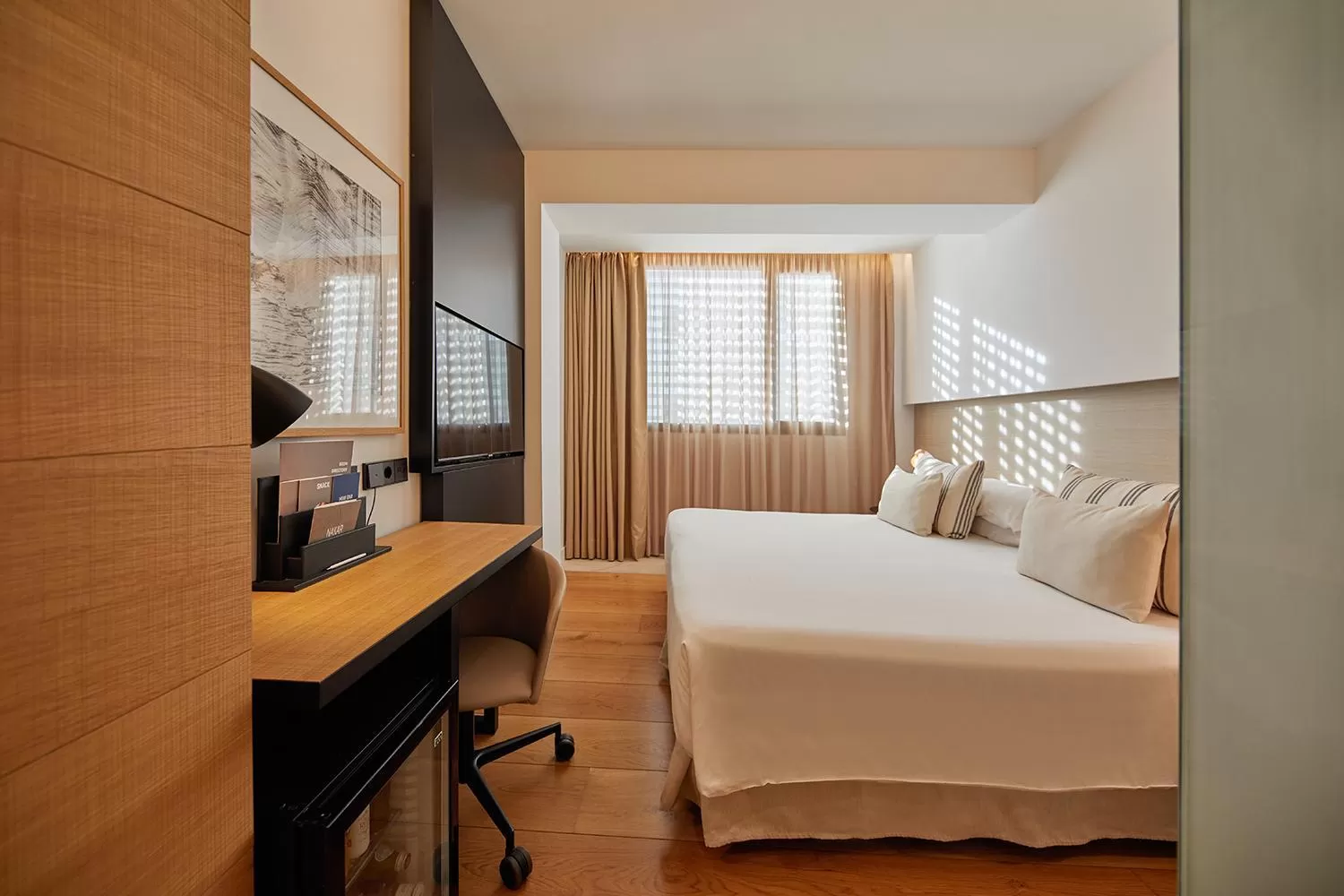 Photo of the whole room, Bed in Nakar Hotel