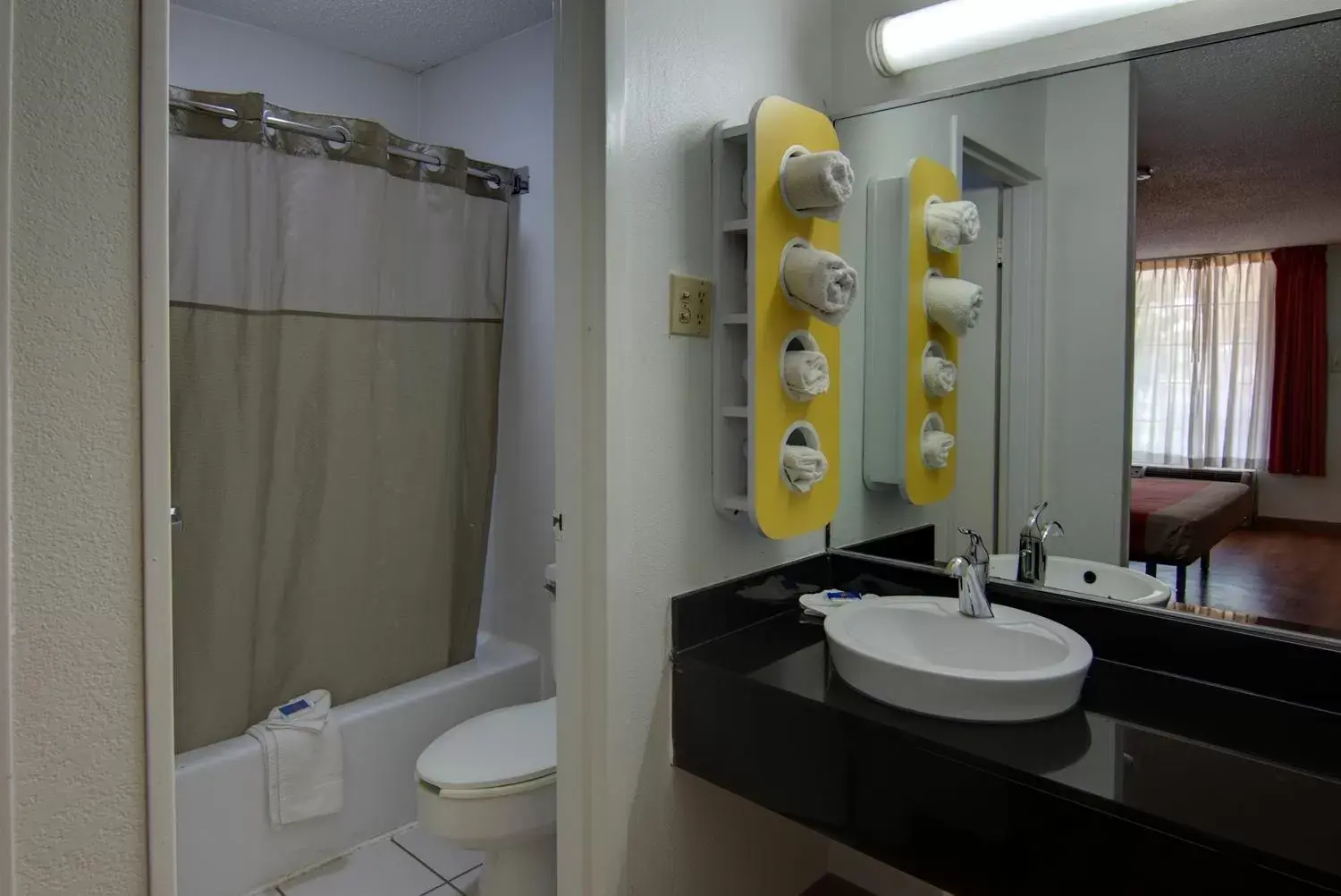 Bathroom in Motel 6-West Monroe, LA