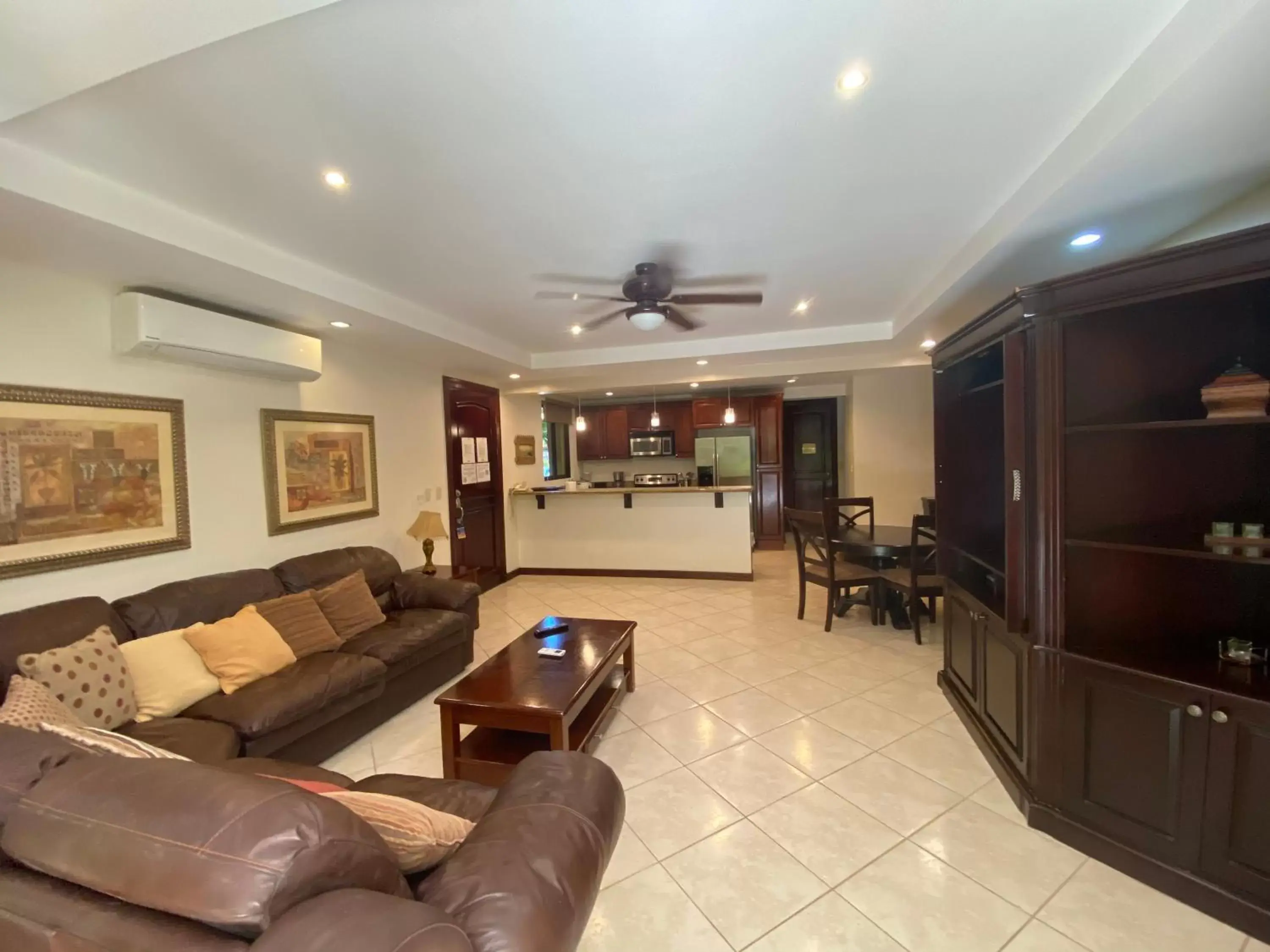 Living room, Seating Area in Monte Carlo Luxury Condominiums