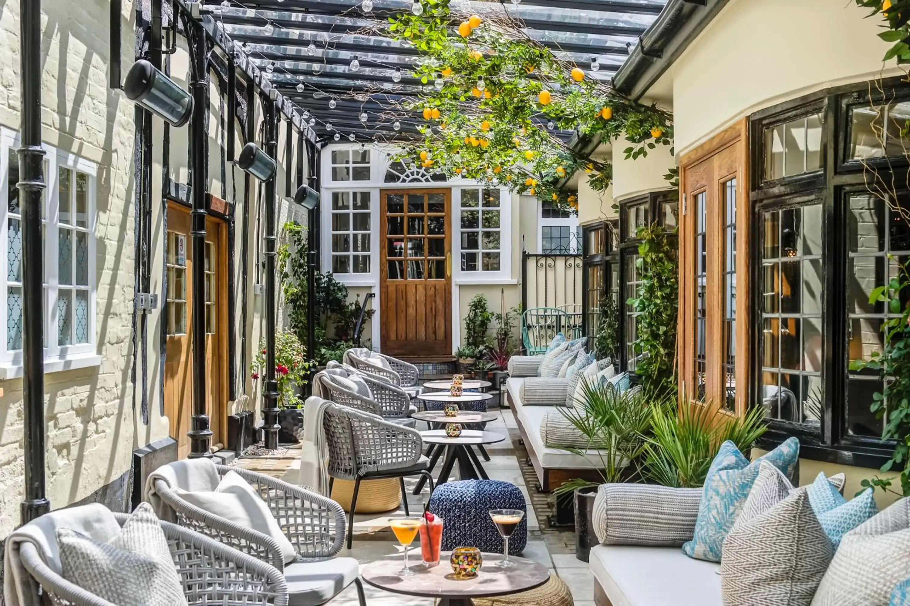 Patio, Patio/Outdoor Area in The George Hotel