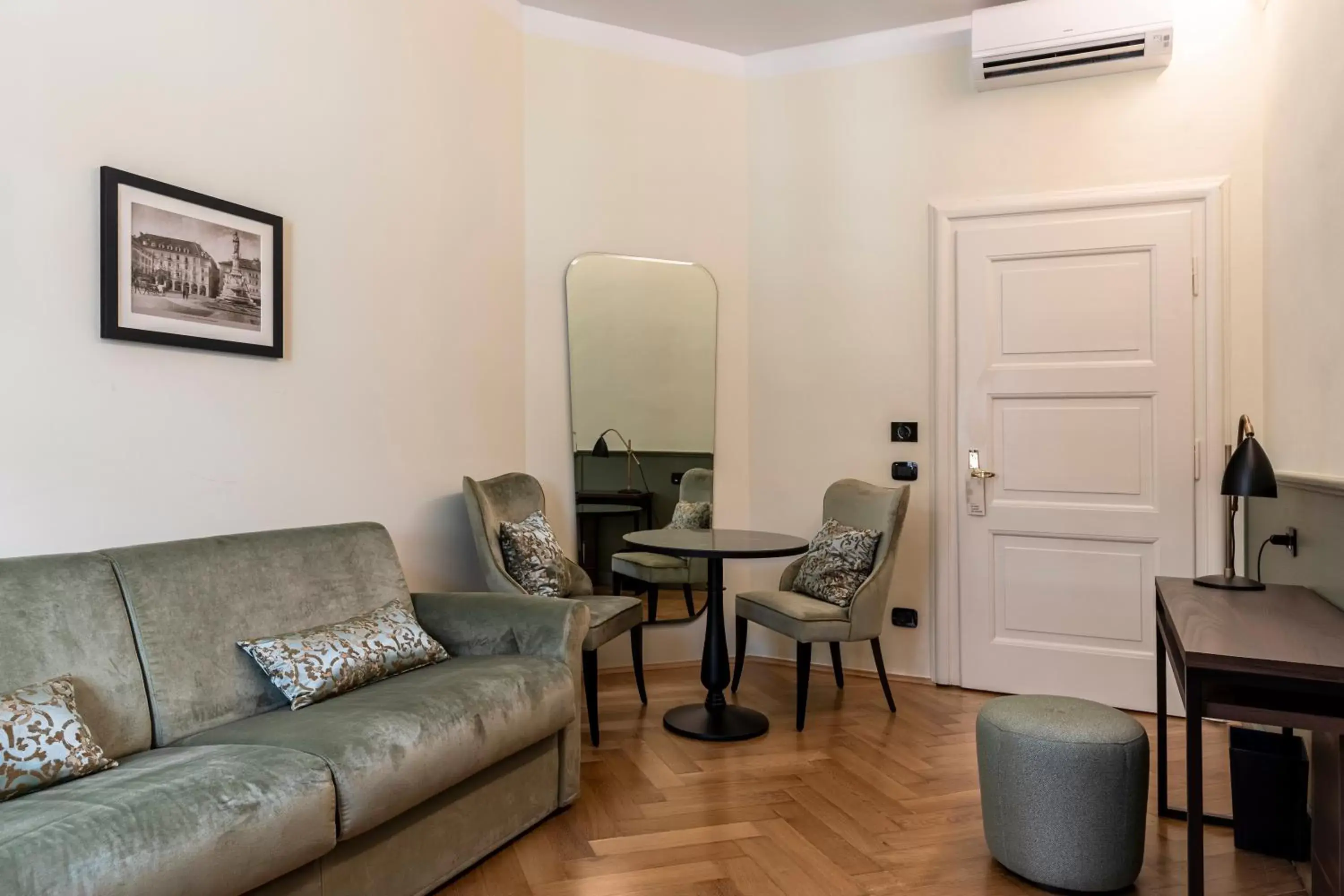 Bedroom, Seating Area in Stadt Hotel Città