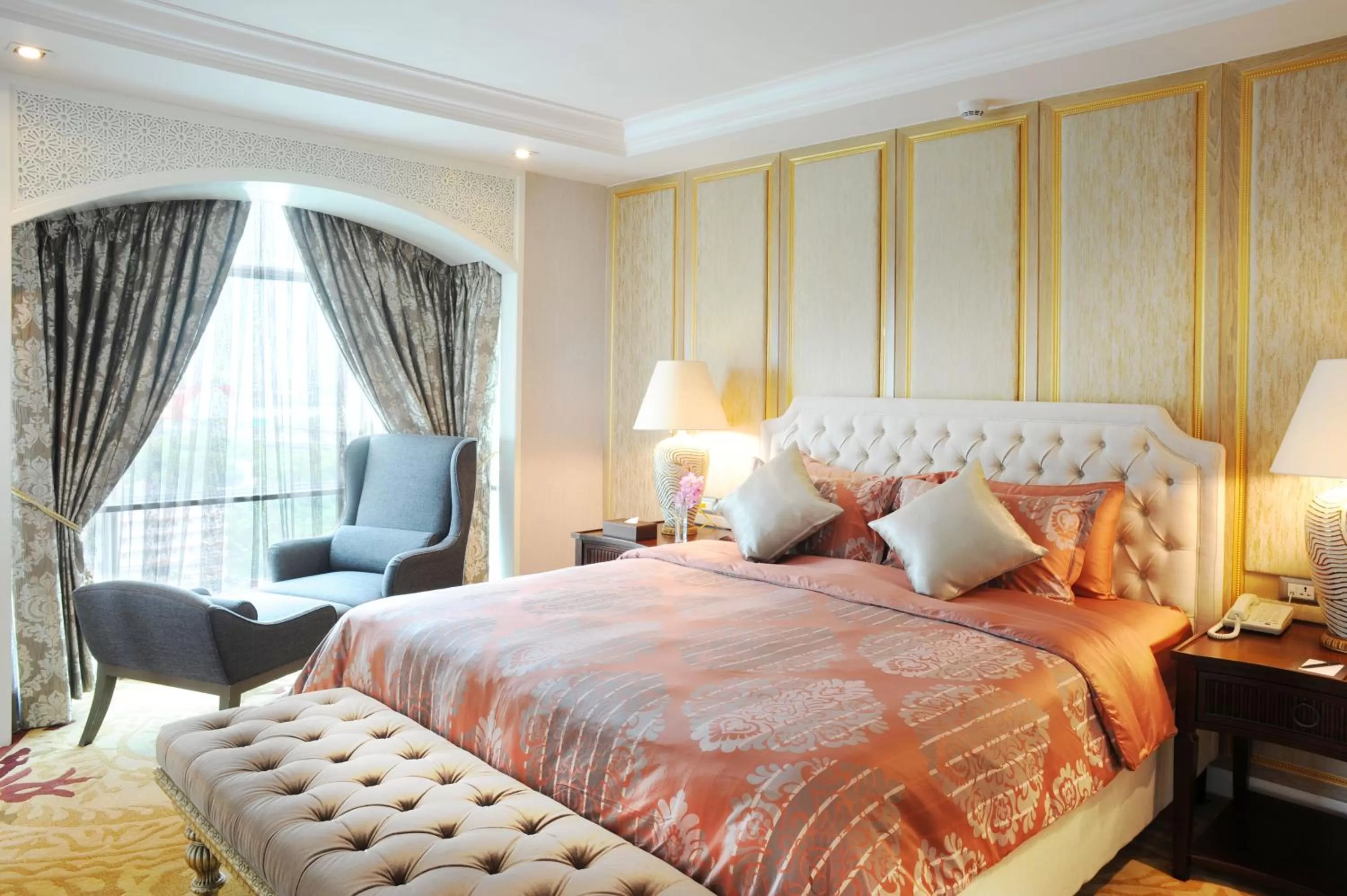 Bed in Al Meroz Hotel Bangkok - The Leading Halal Hotel