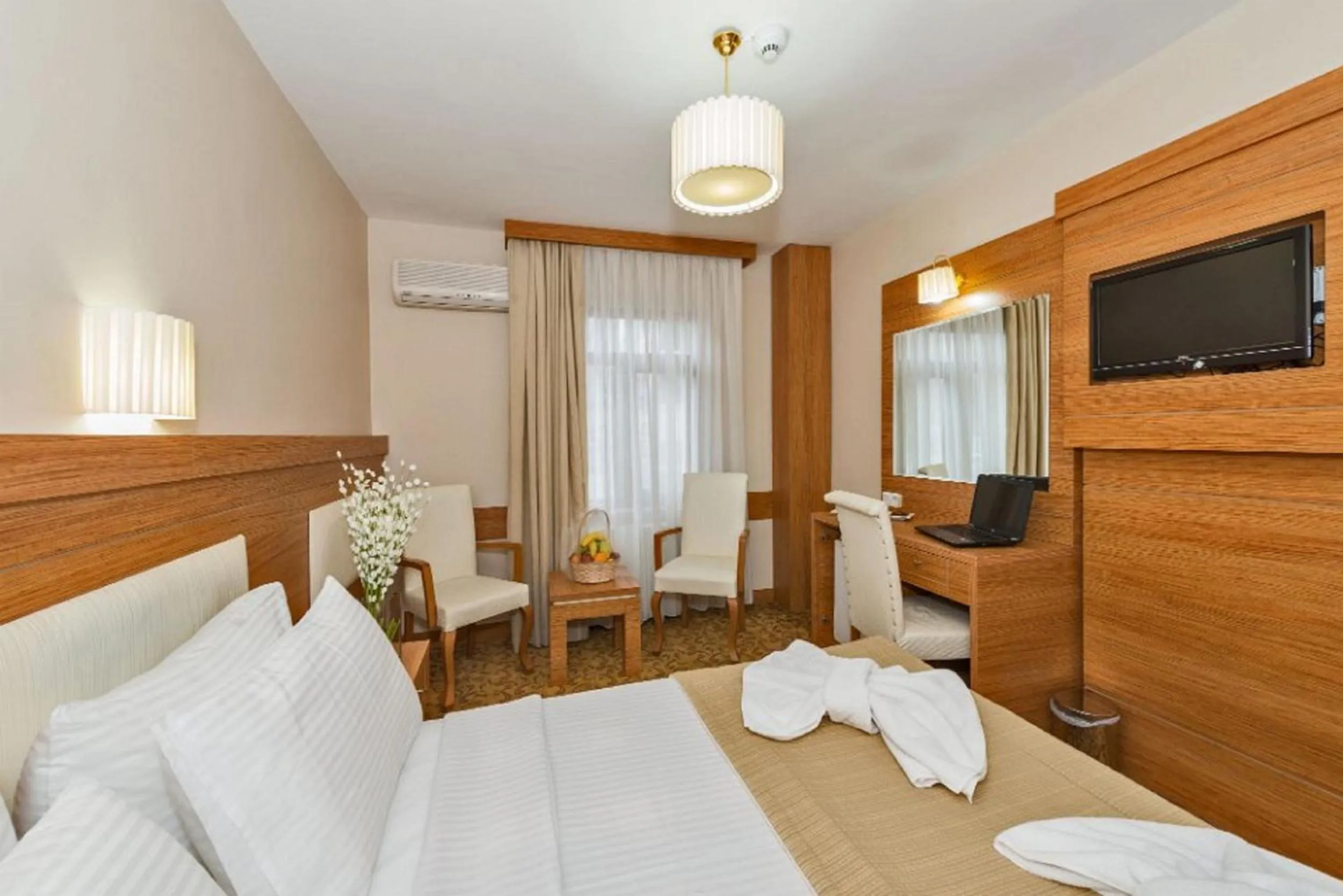 Massage, Bed in Selenay Hotel