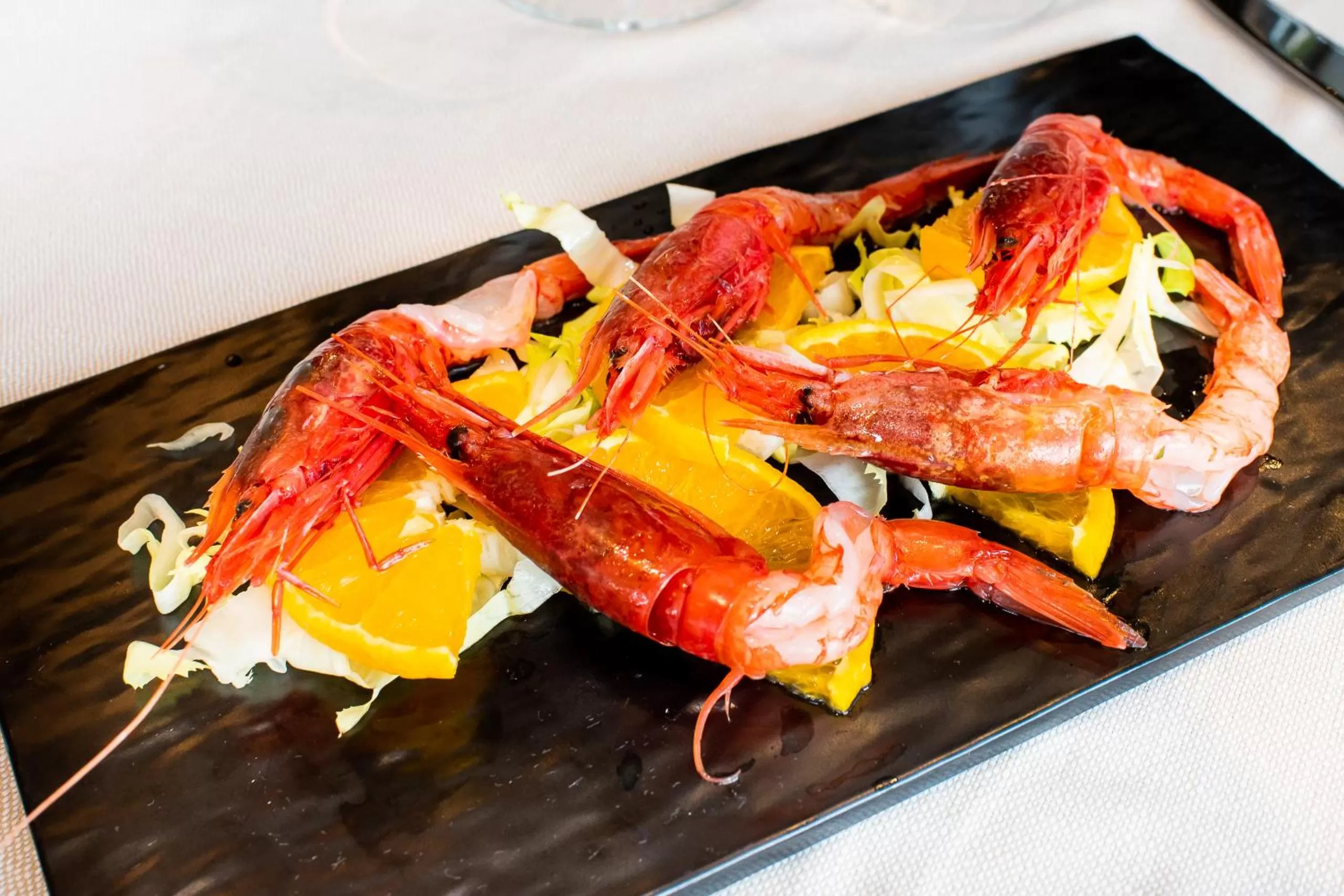 Restaurant/places to eat in M2 Hotel