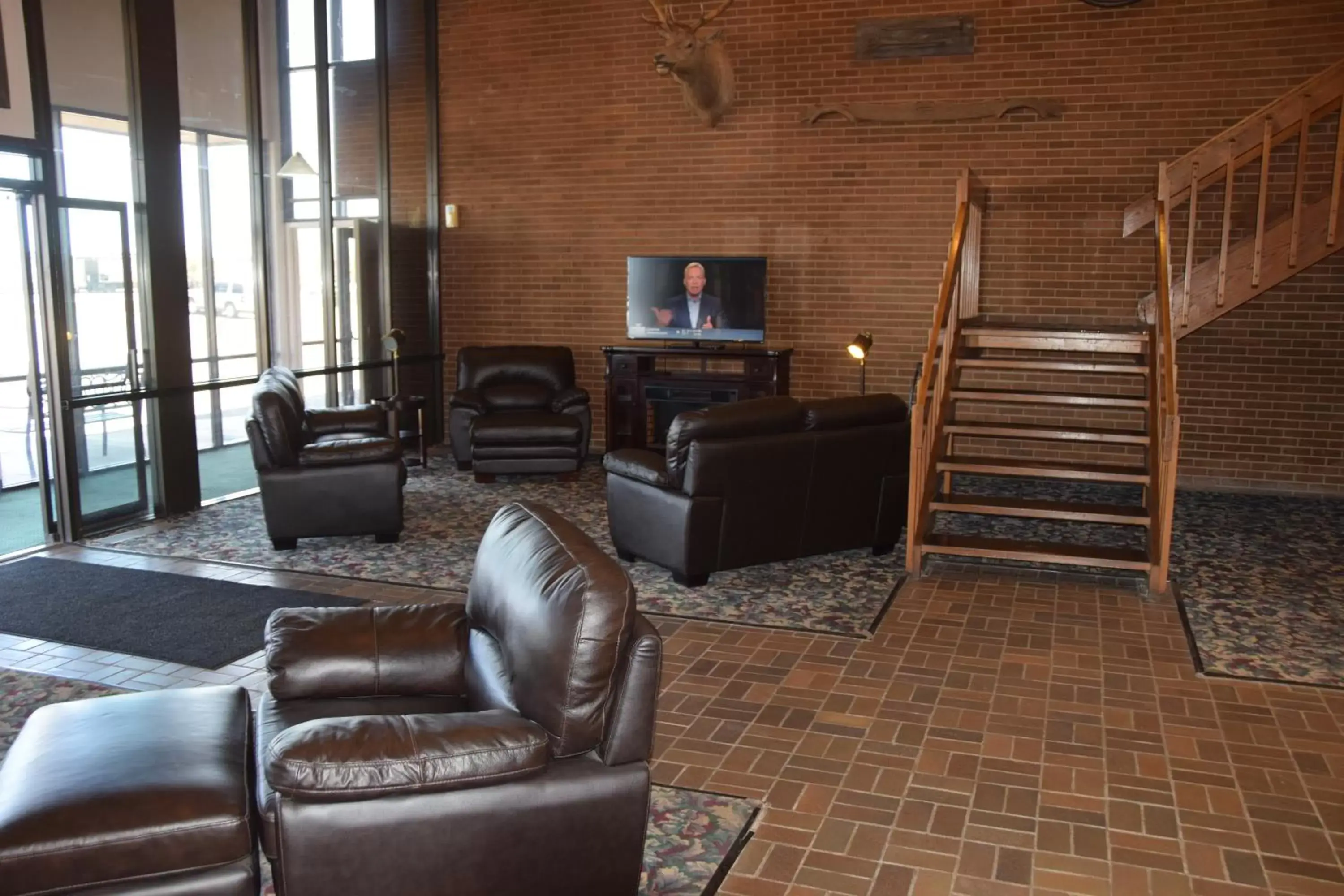 Lobby or reception, Lounge/Bar in National 9 Inn Gillette