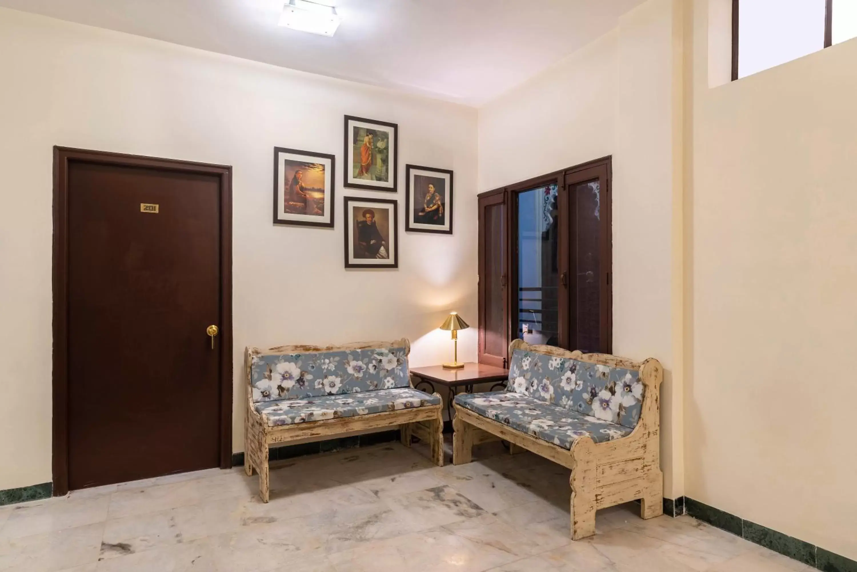 Seating Area in Hotel Sarovar On Lake Pichola