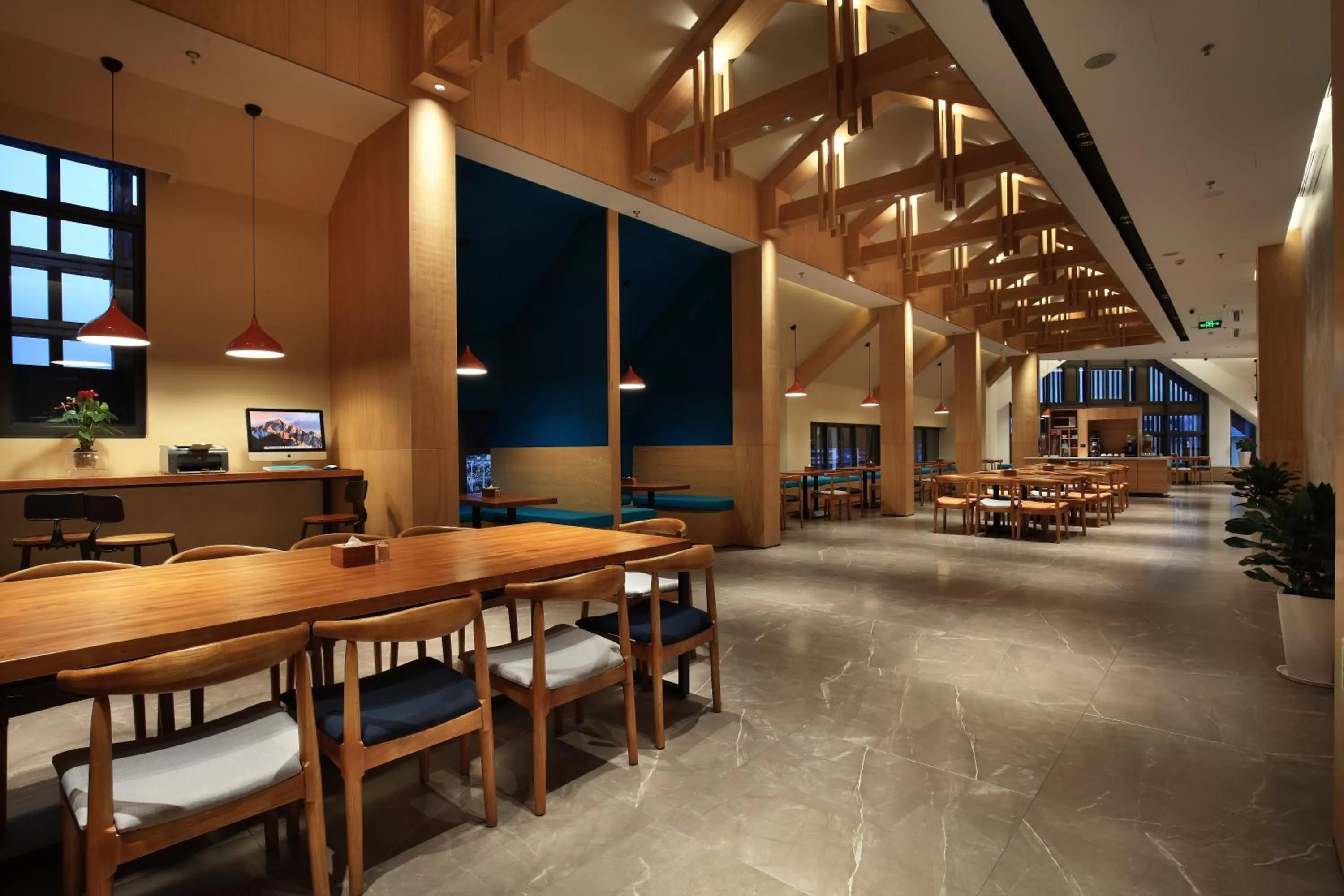 Restaurant/places to eat in Holiday Inn Express Guilin City Center by IHG