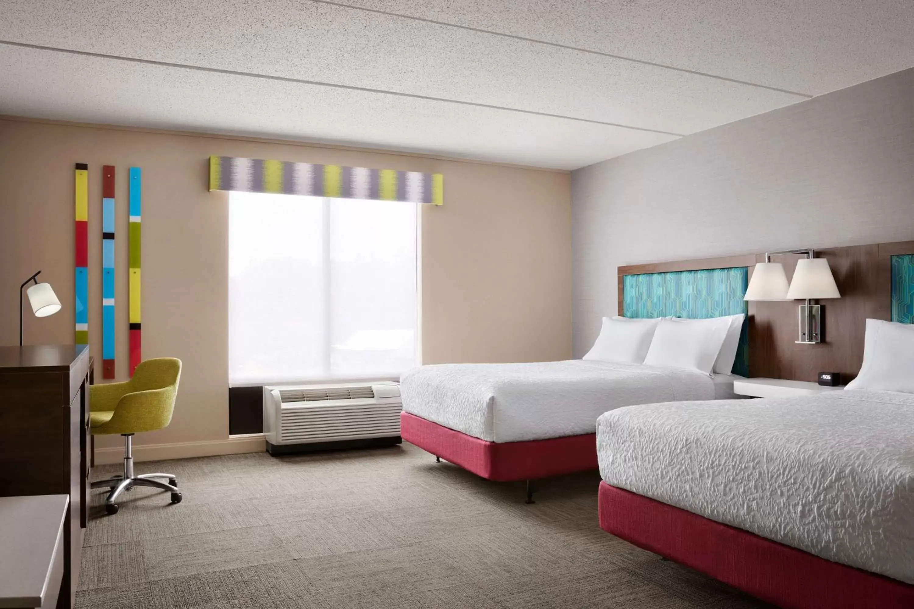 Bedroom, Bed in Hampton Inn & Suites West Haven
