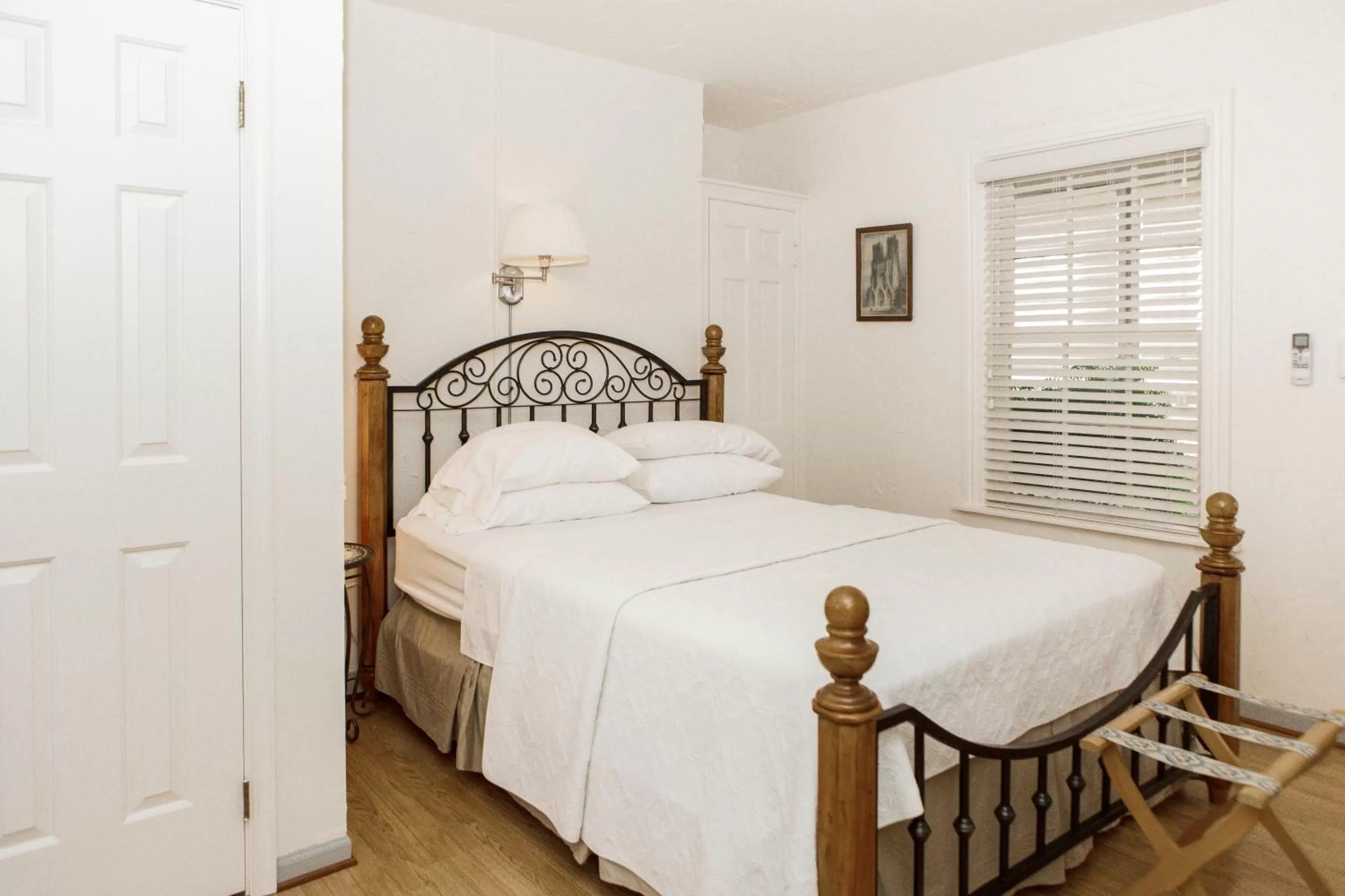 James Buchanan Hotel, Trademark Collection by Wyndham