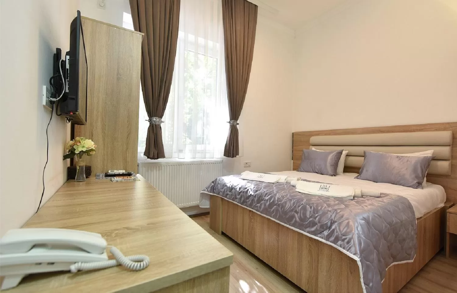 Bed in Villa Nina Hotel & Lounge bar