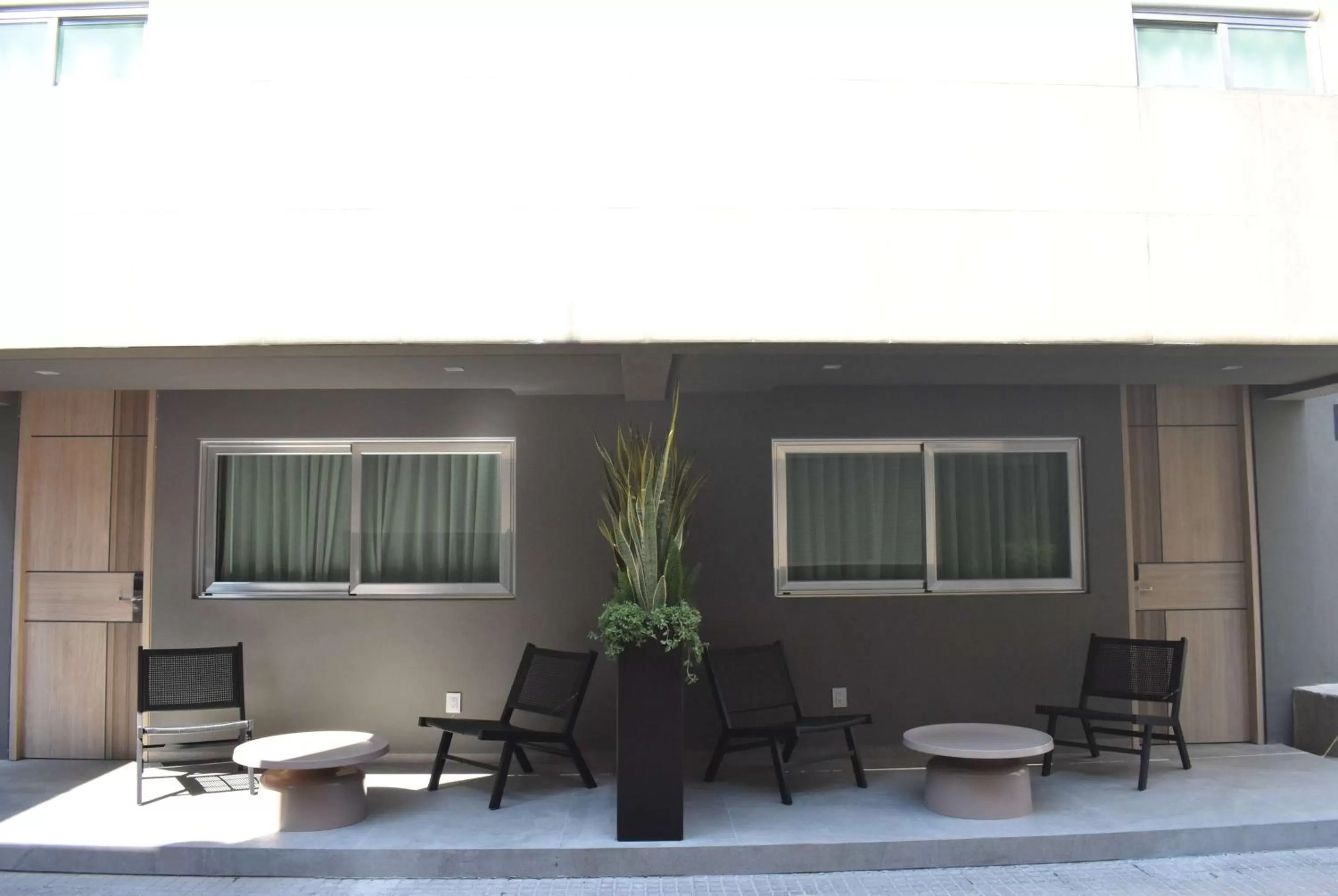 Living room in Ramada by Wyndham Mexico City Santa Fe