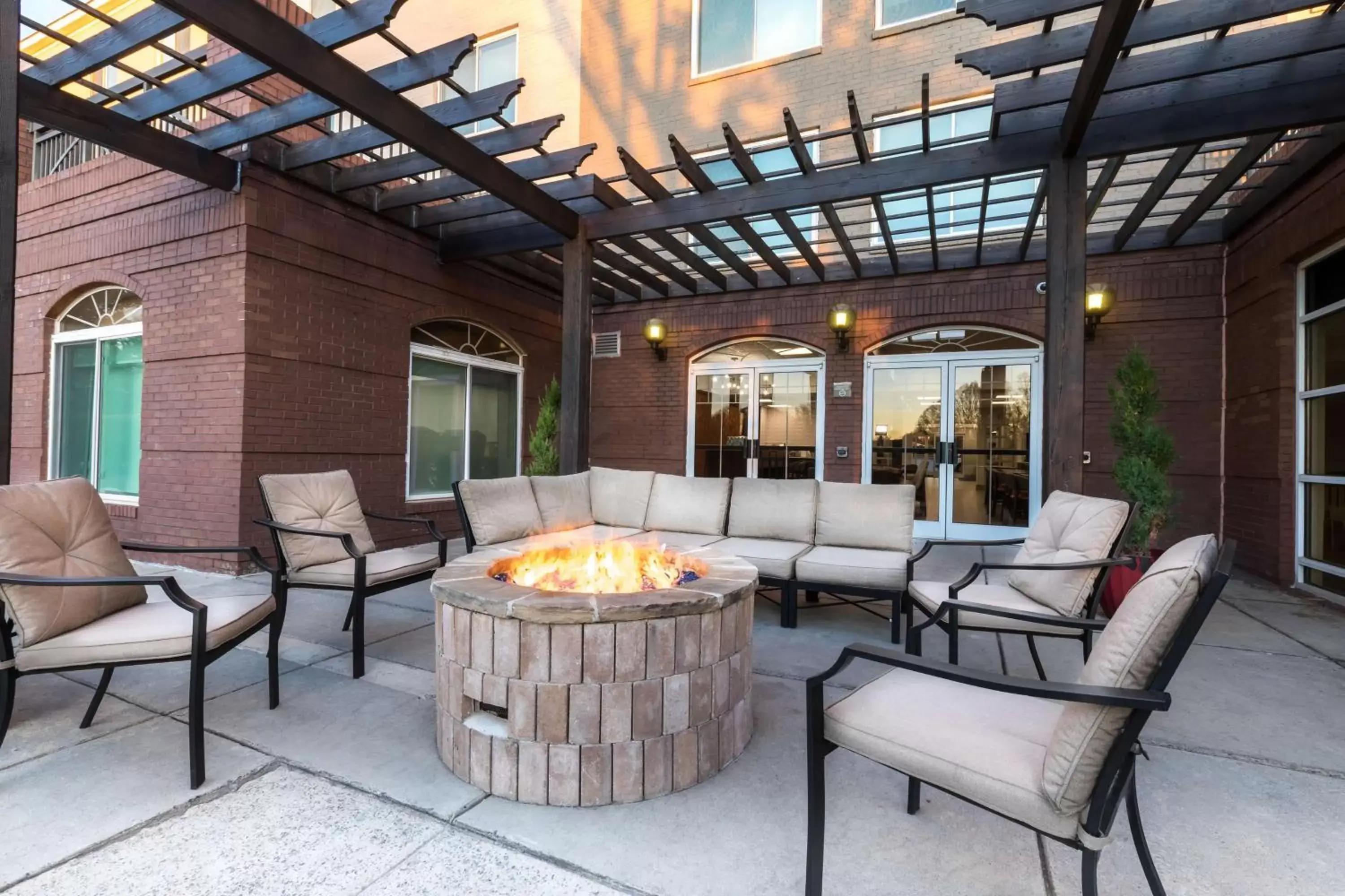 Patio in Country Inn & Suites by Radisson, Lake Norman Huntersville, NC