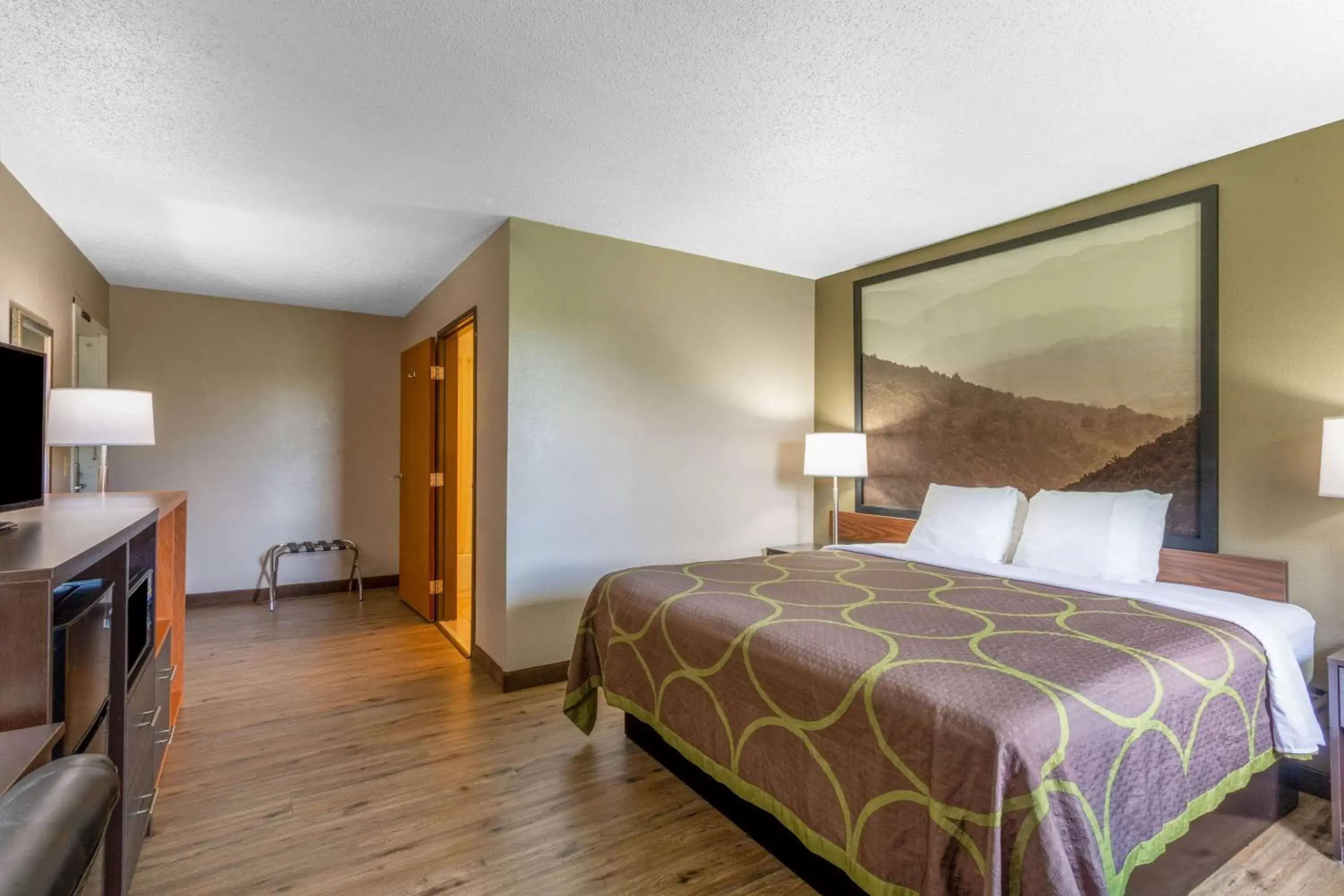 Photo of the whole room, Bed in Super 8 by Wyndham Abingdon VA Photo of the whole room, Bed in Super 8 by Wyndham Abingdon VA