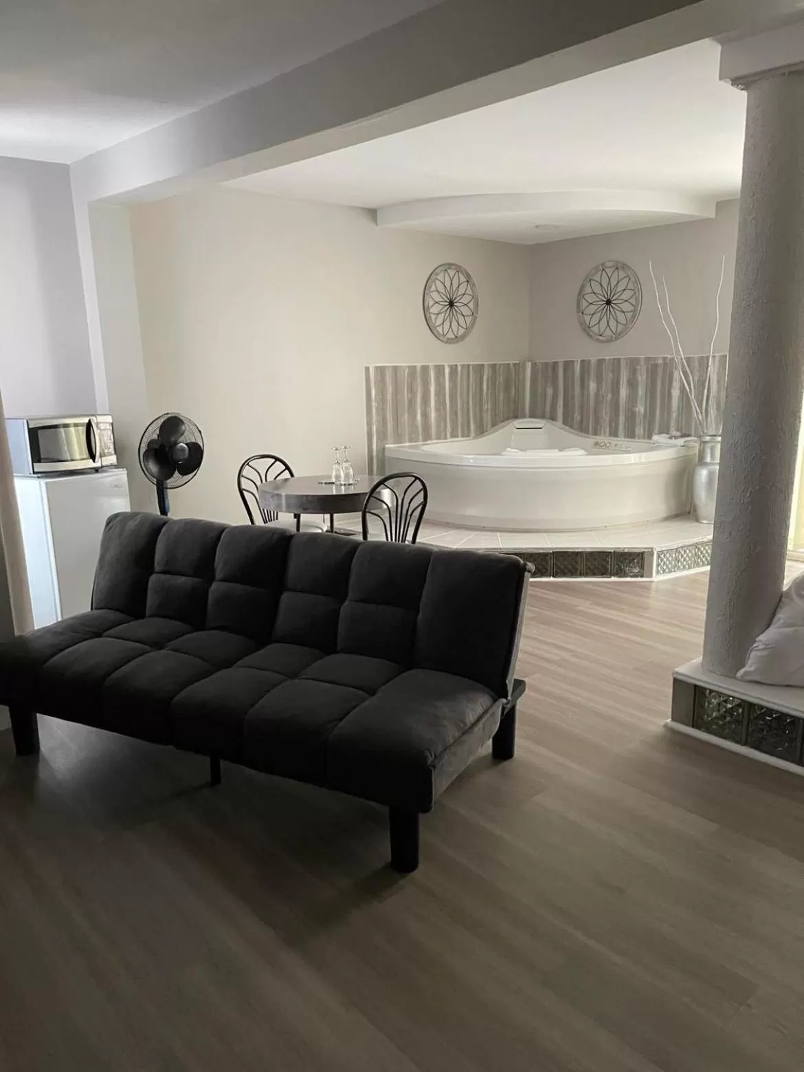 Seating area in Motel du rosier