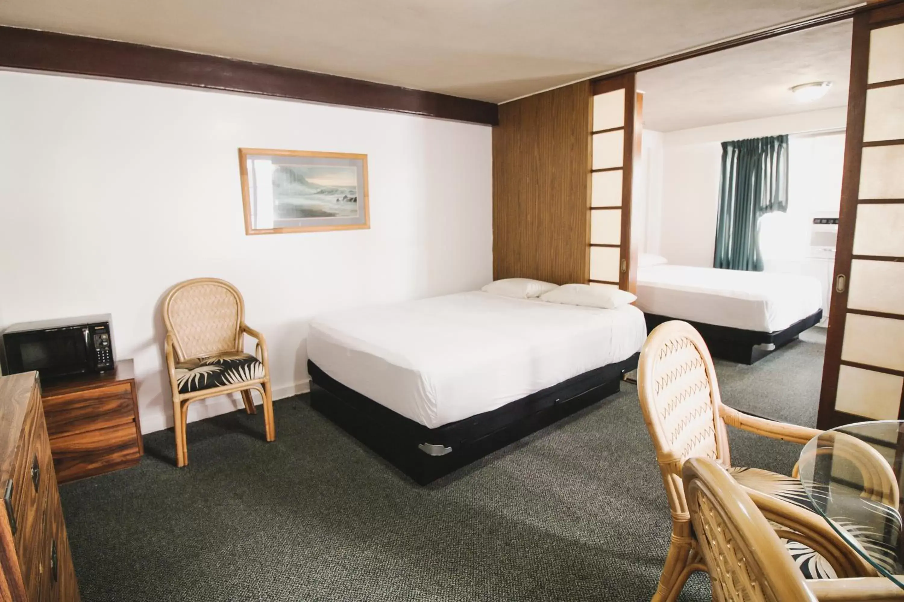 Bed in Royal Grove Waikiki Bed in Royal Grove Waikiki