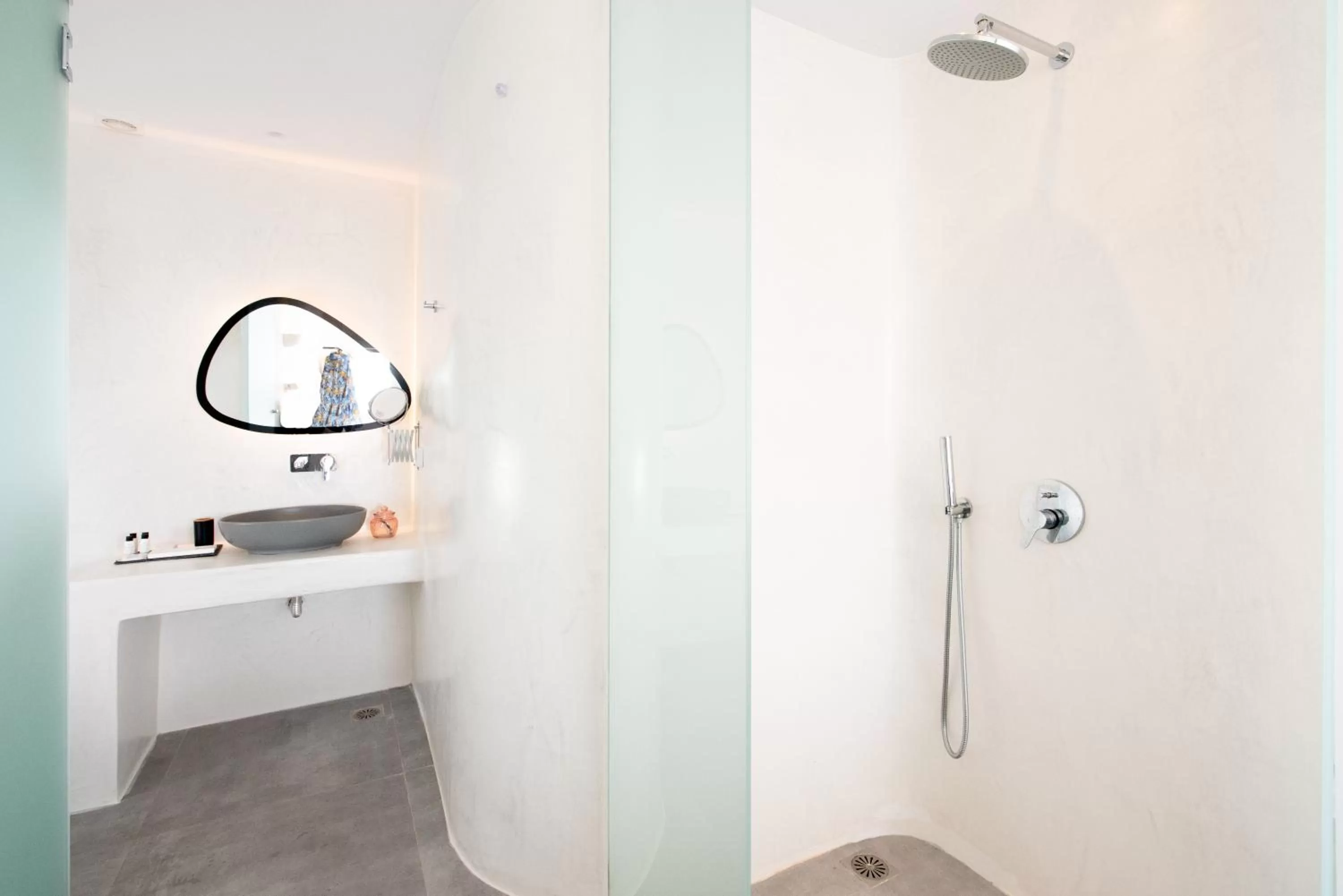 Caldera Cliff Illusion