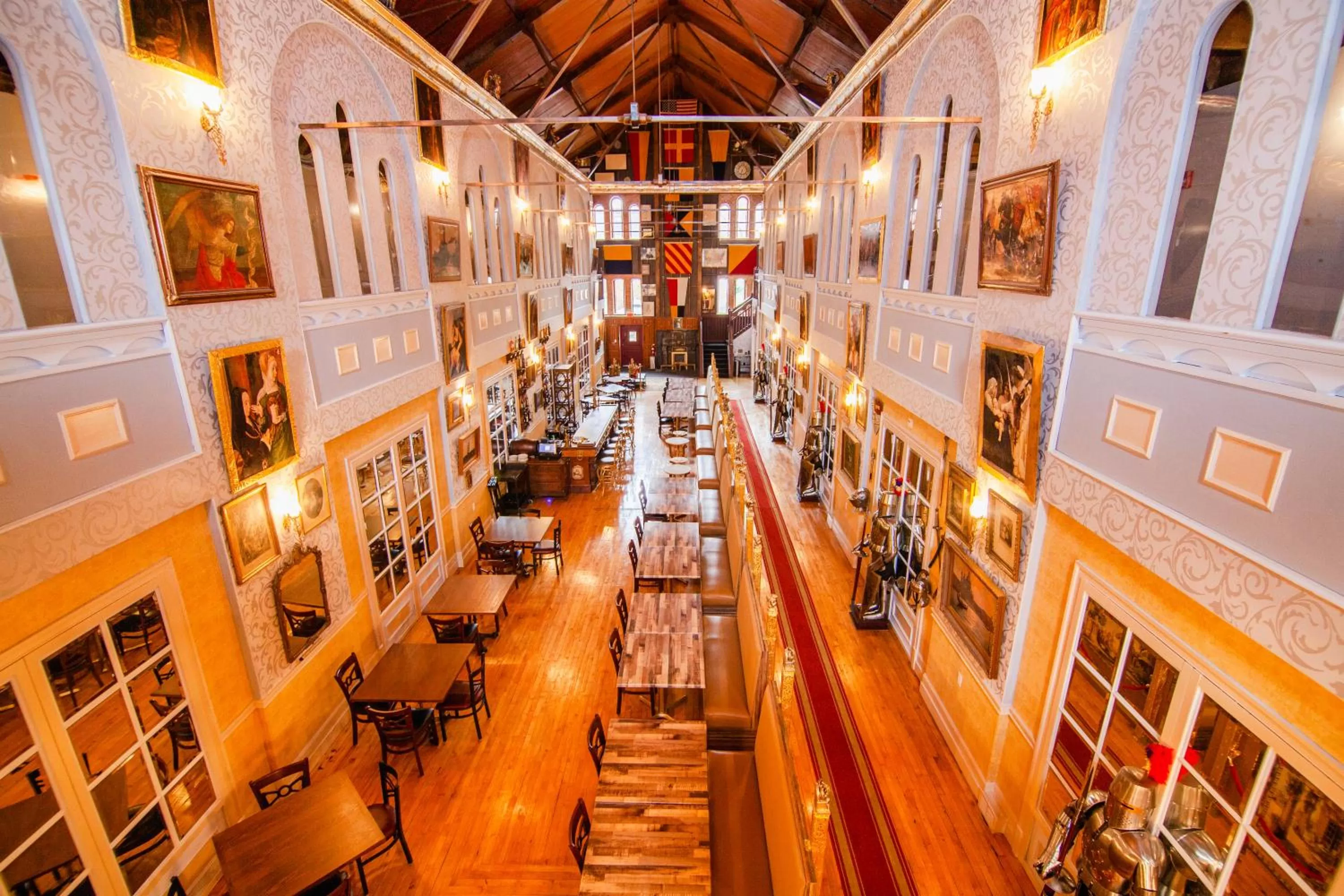 Restaurant/places to eat in Amsterdam Castle NY