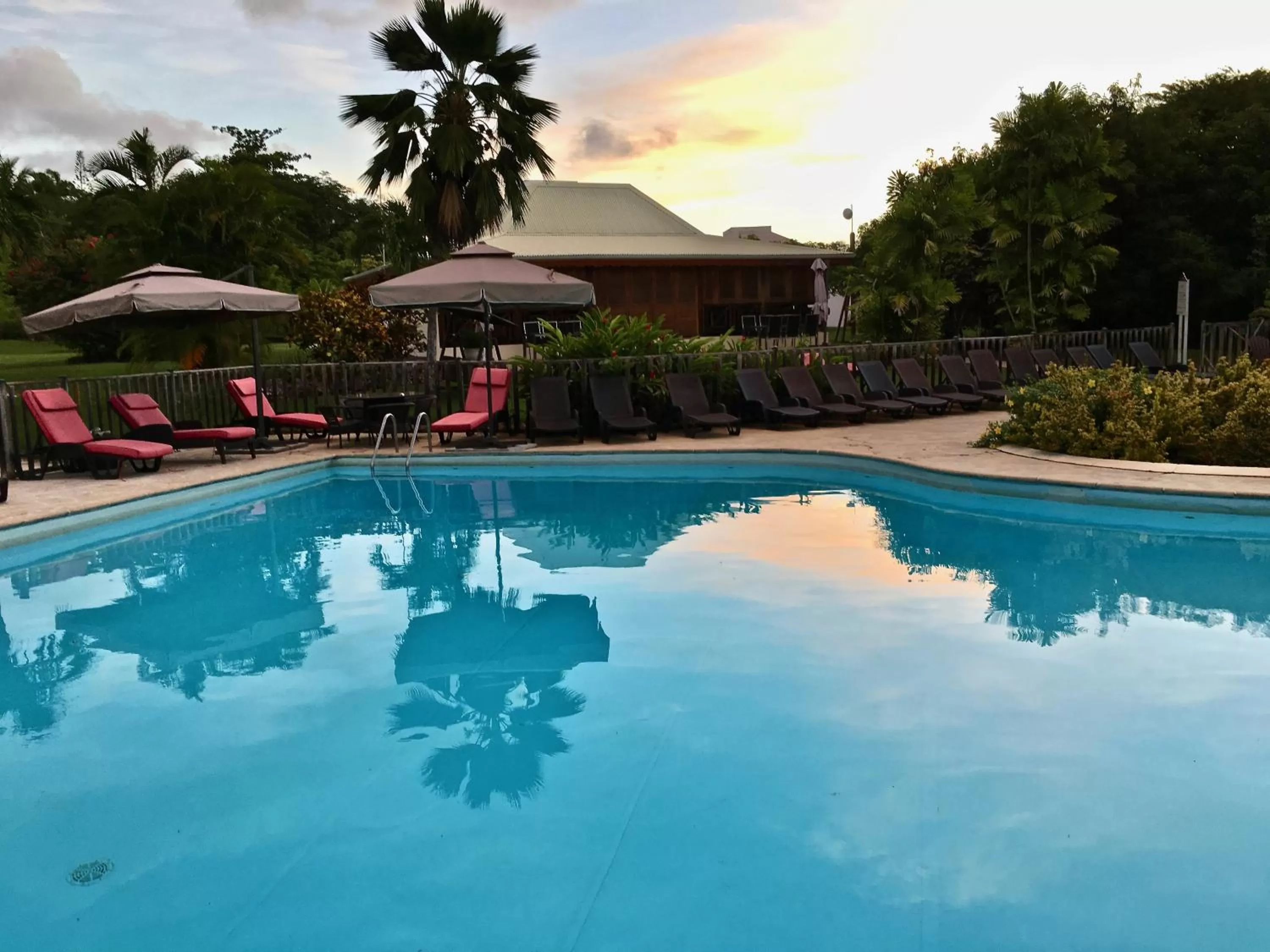 Swimming pool in Résidence Le Vallon Guadeloupe Parc Piscine Appartements & Studios