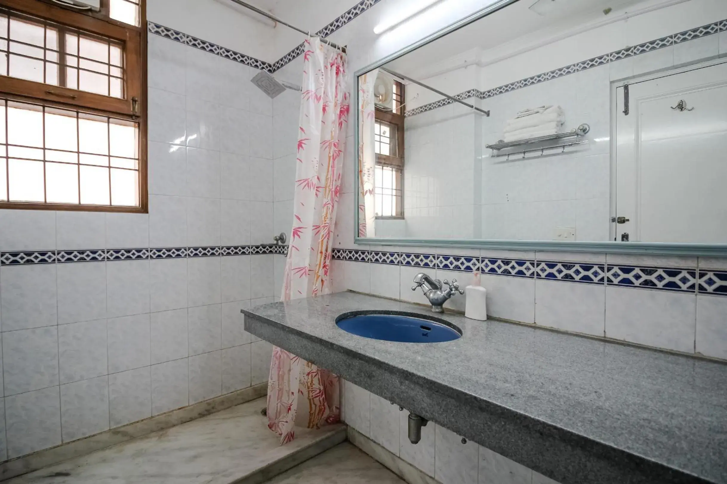 Shower, Bathroom in Under My Roof Green Park