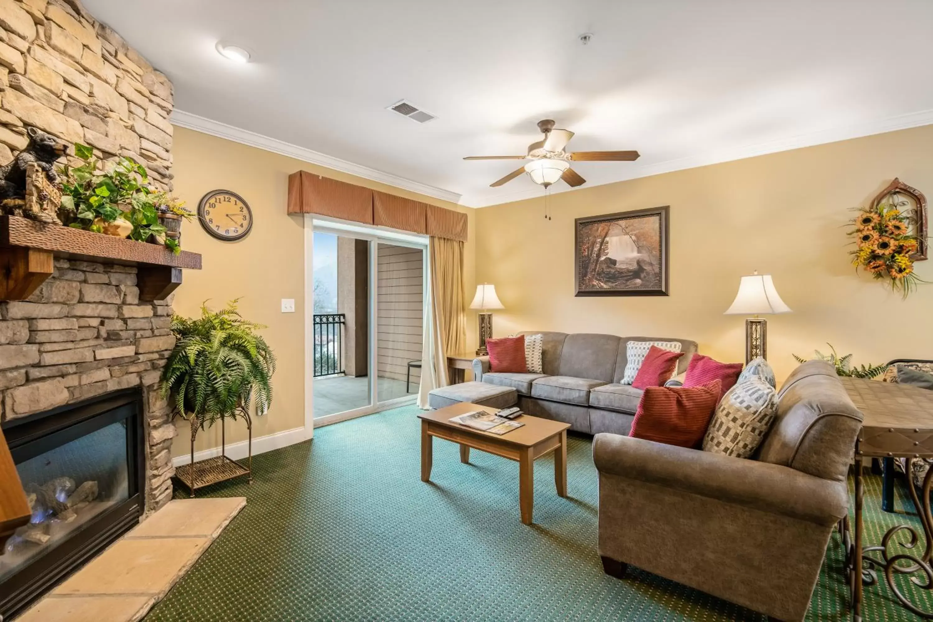 Seating Area in Summit Manor Condos Unit B3052