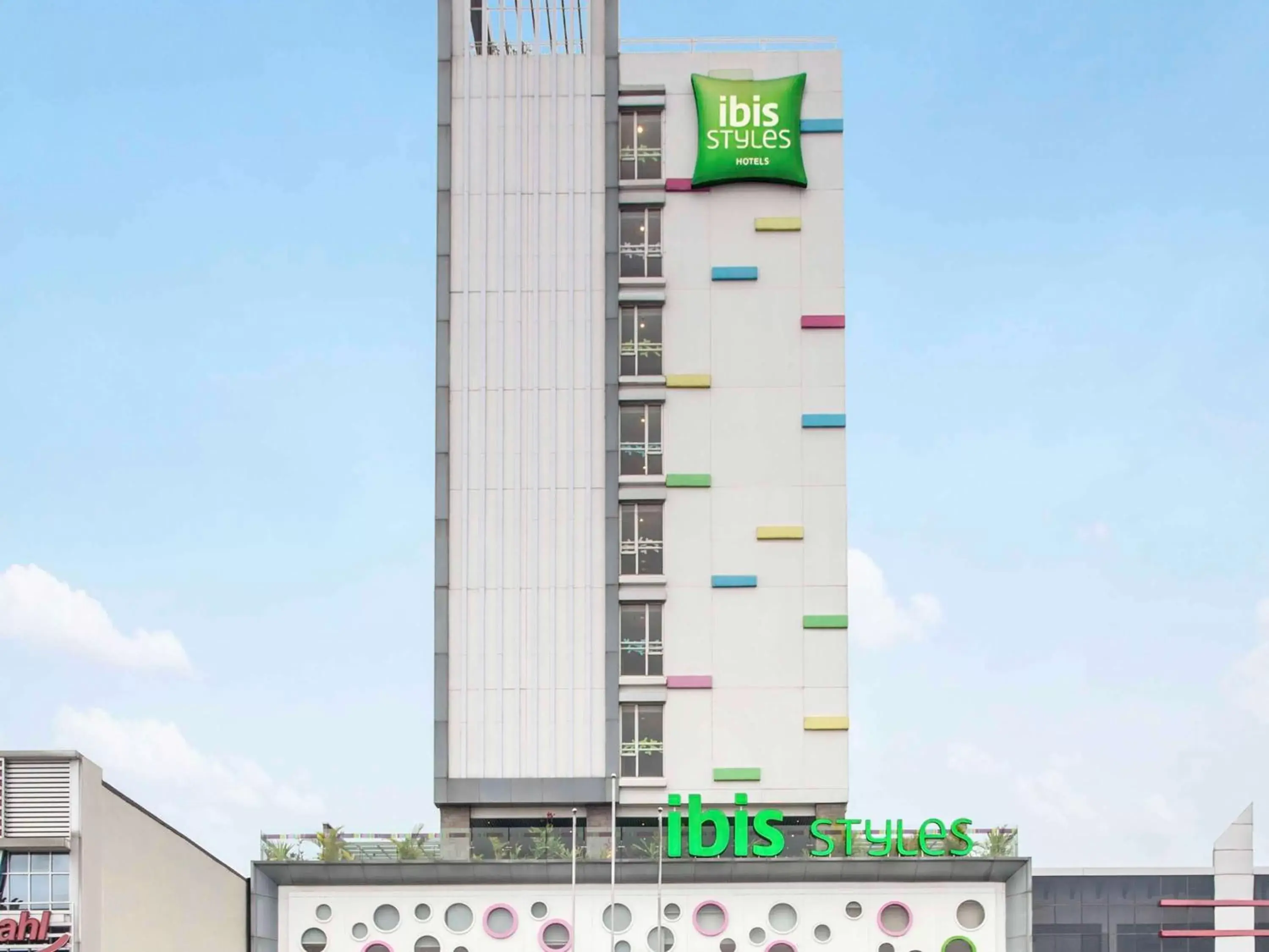 Restaurant/places to eat, Property Building in Ibis Styles Malang