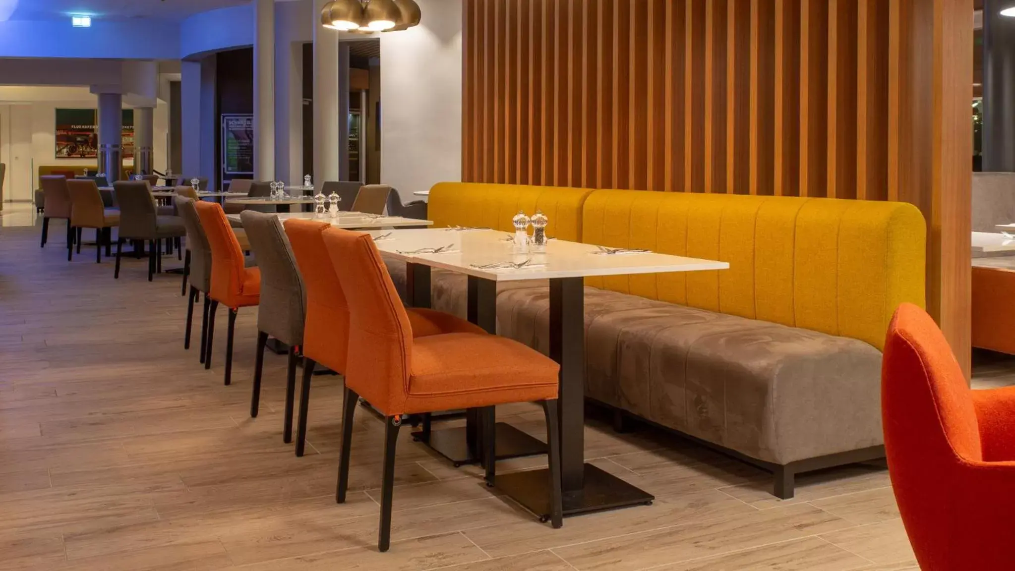 Restaurant/places to eat in Holiday Inn Berlin Airport - Conference Centre, an IHG Hotel