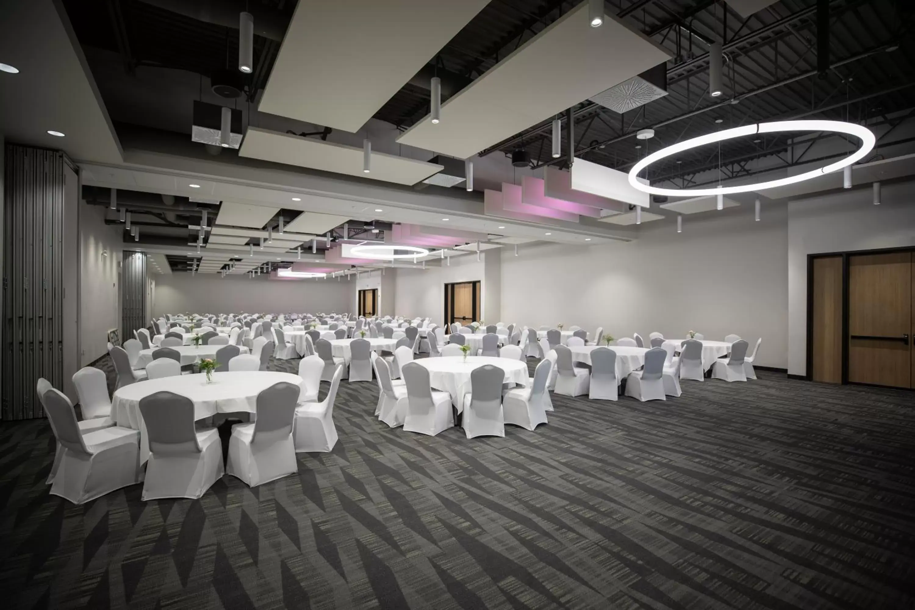 Meeting/conference room, Banquet Facilities in Hôtel du Domaine, centre de villégiature et de congrès