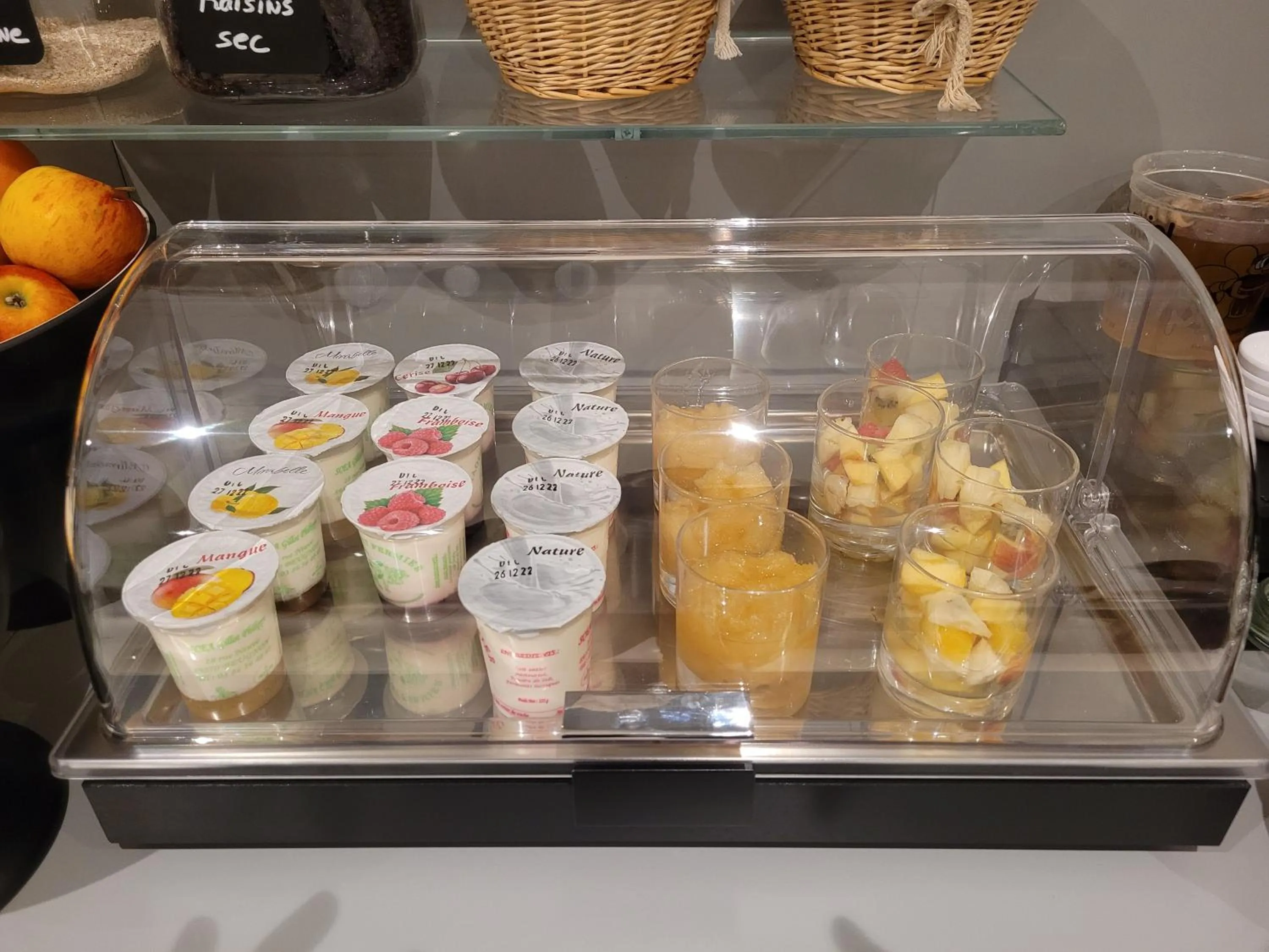 Breakfast in Logis Hôtel Restaurant Le Moulin de la Coudre