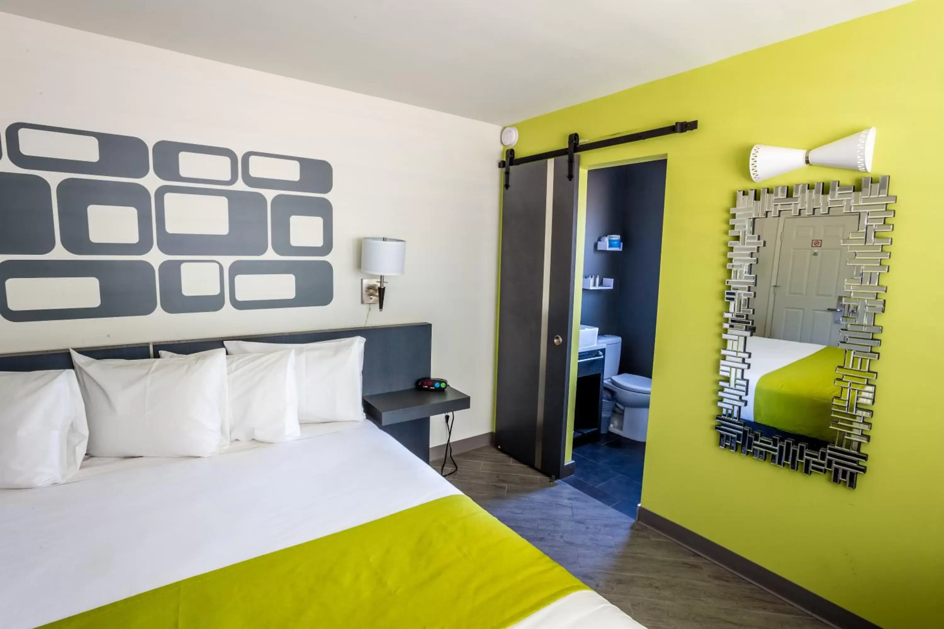 Bedroom, Bed in University Inn ASU/Tempe Bedroom, Bed in University Inn ASU/Tempe