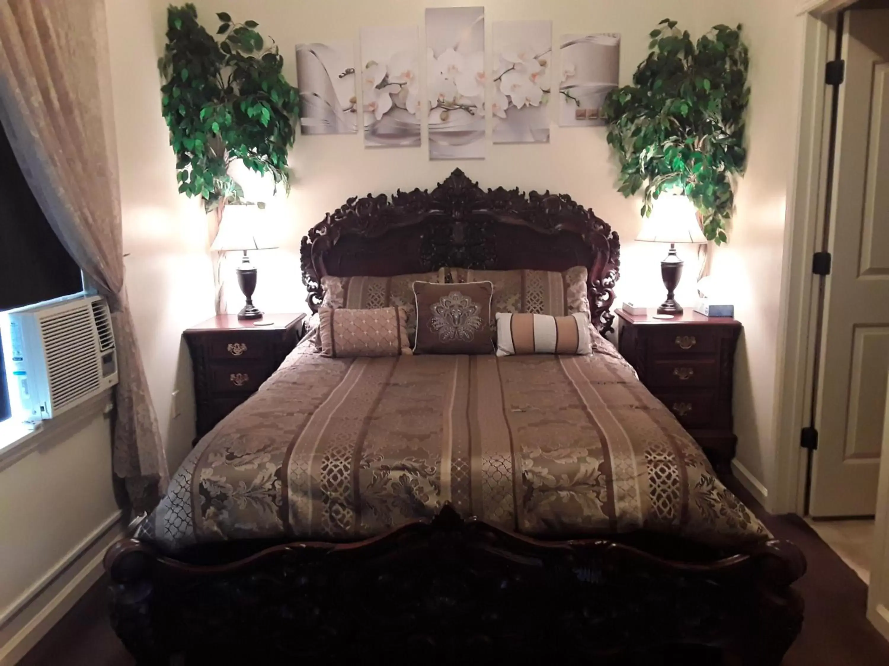 Bed in Lions Gate Manor