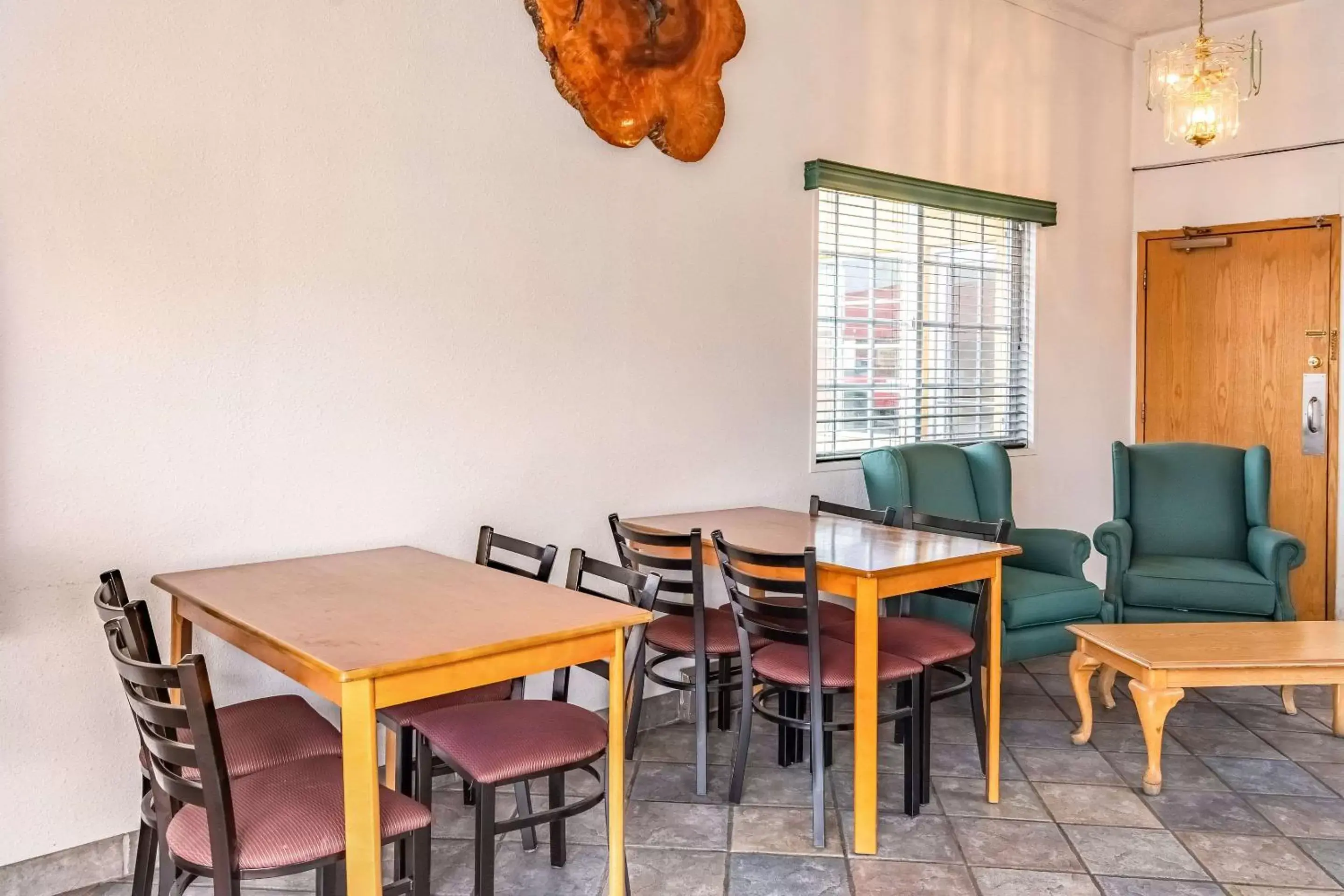 Restaurant/places to eat, Dining Area in Econo Lodge Prineville