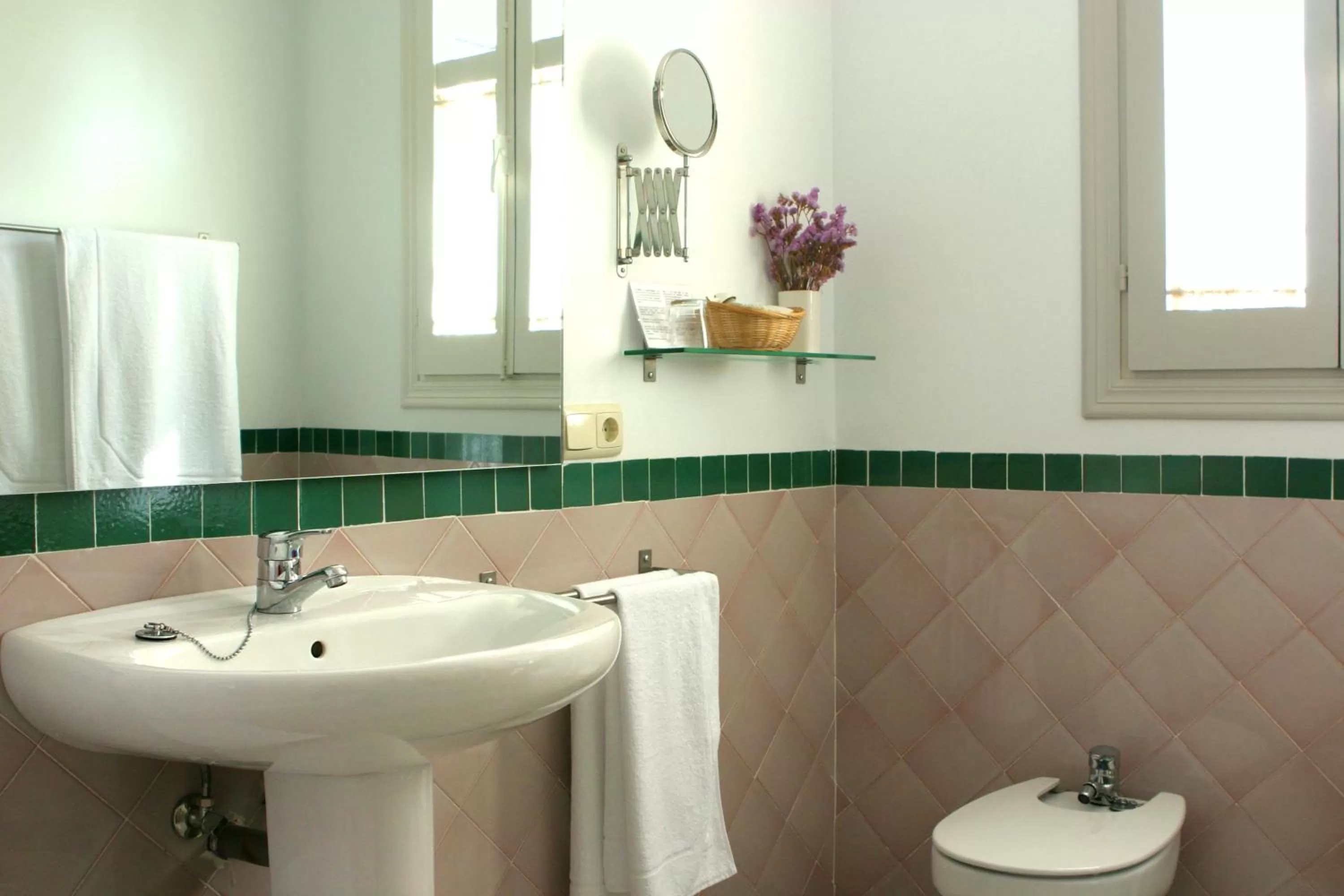 Bathroom in Carmen de la Alcubilla del Caracol