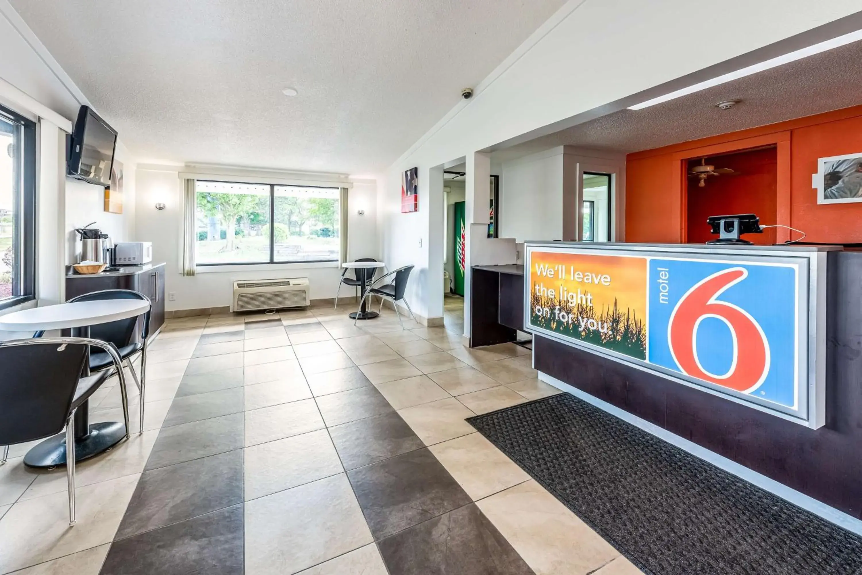 Lobby or reception in Motel 6-Mansfield, OH