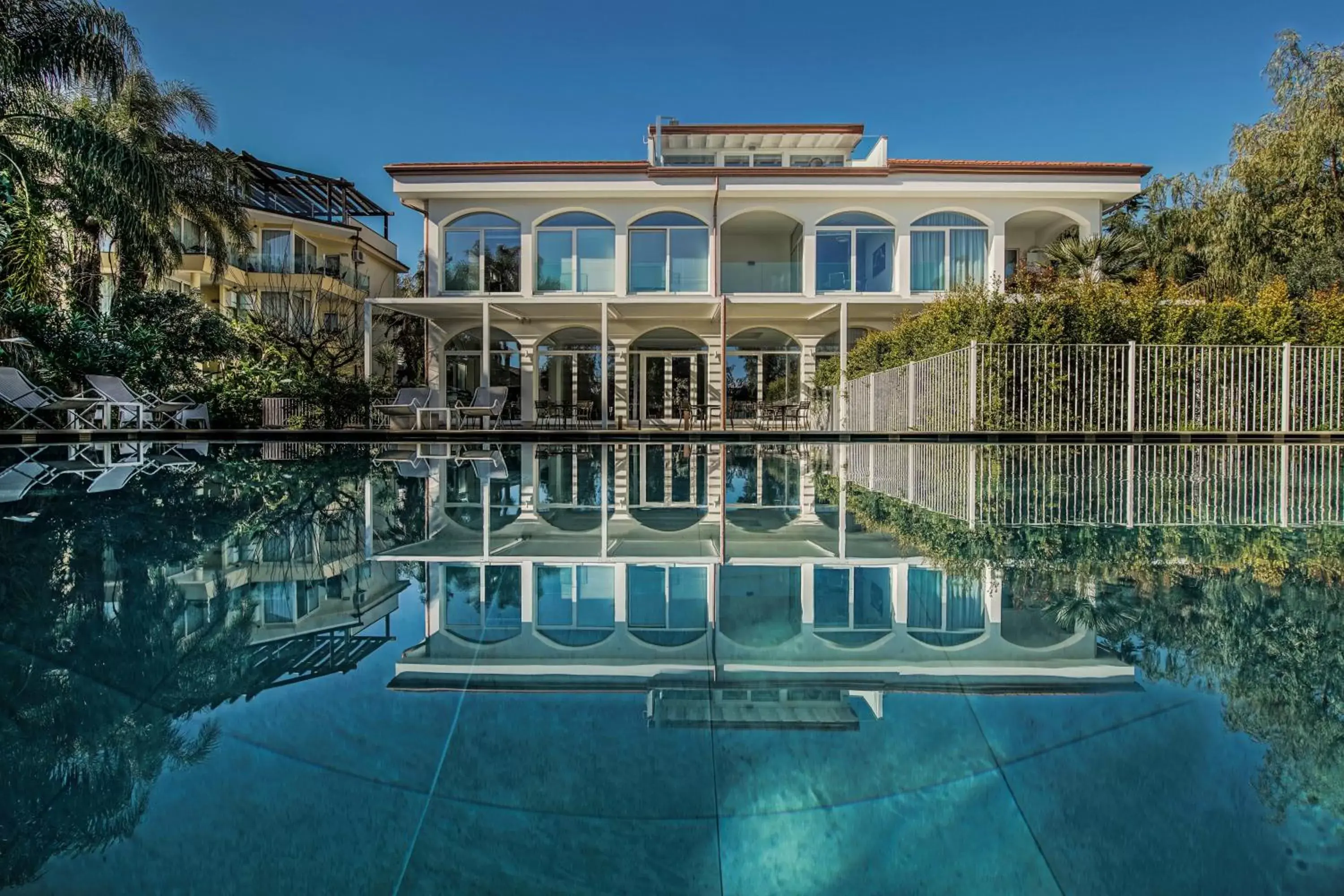 Swimming pool, Property Building in Sicilia's Art Hotel & Spa