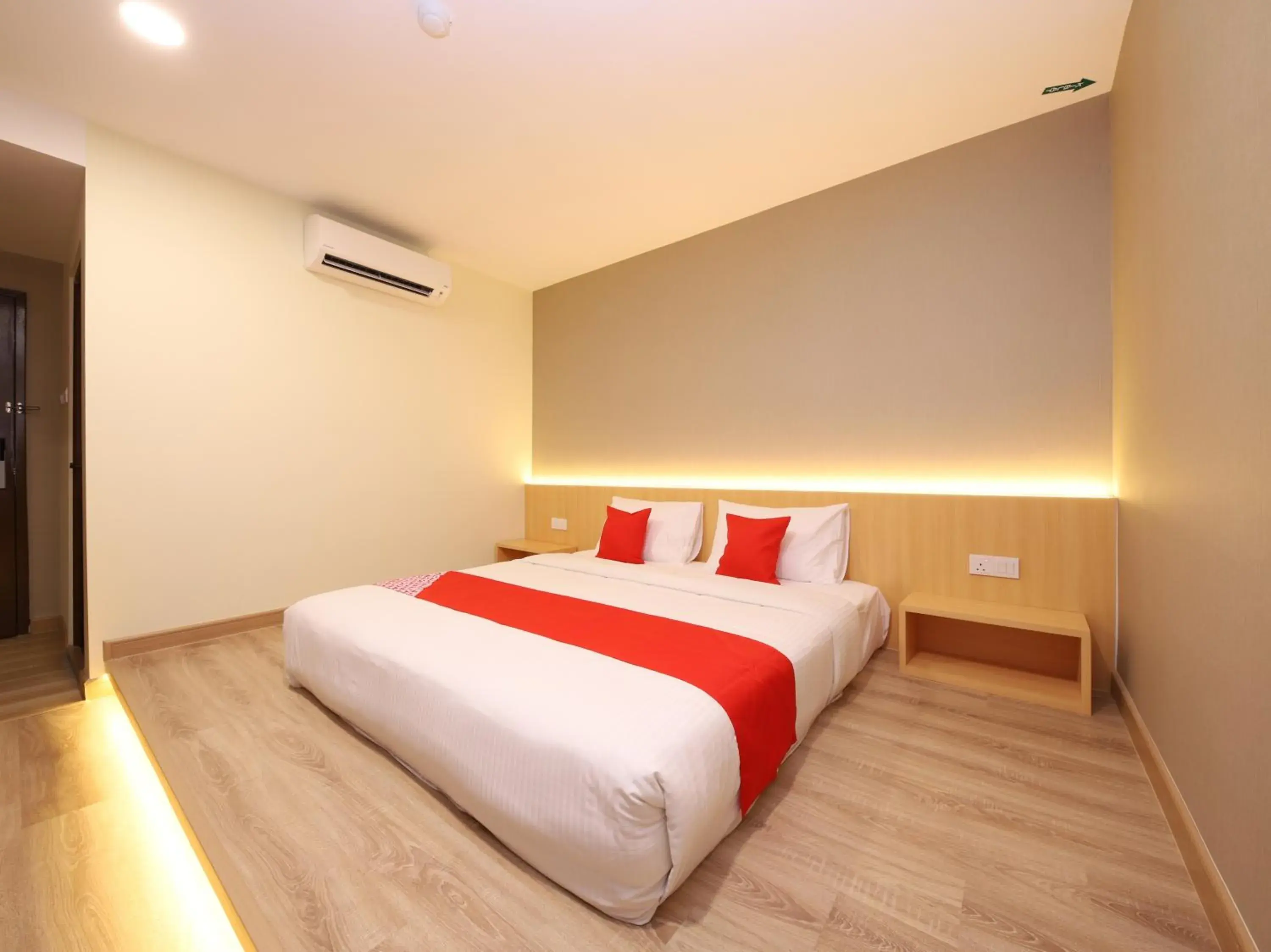 Bedroom, Bed in Hotel 101 Ulu Tiram