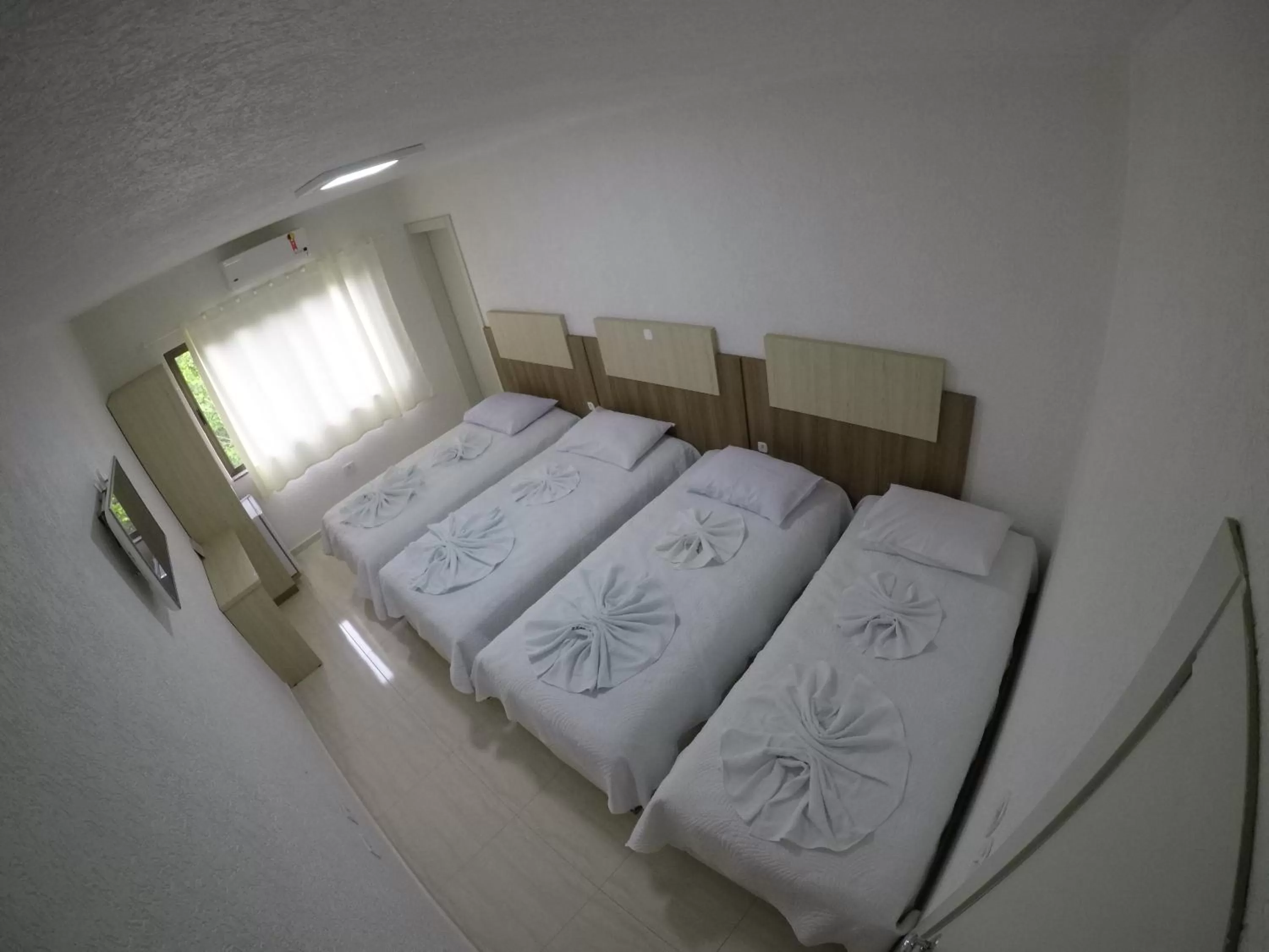 Other, Bed in Hotel Dove