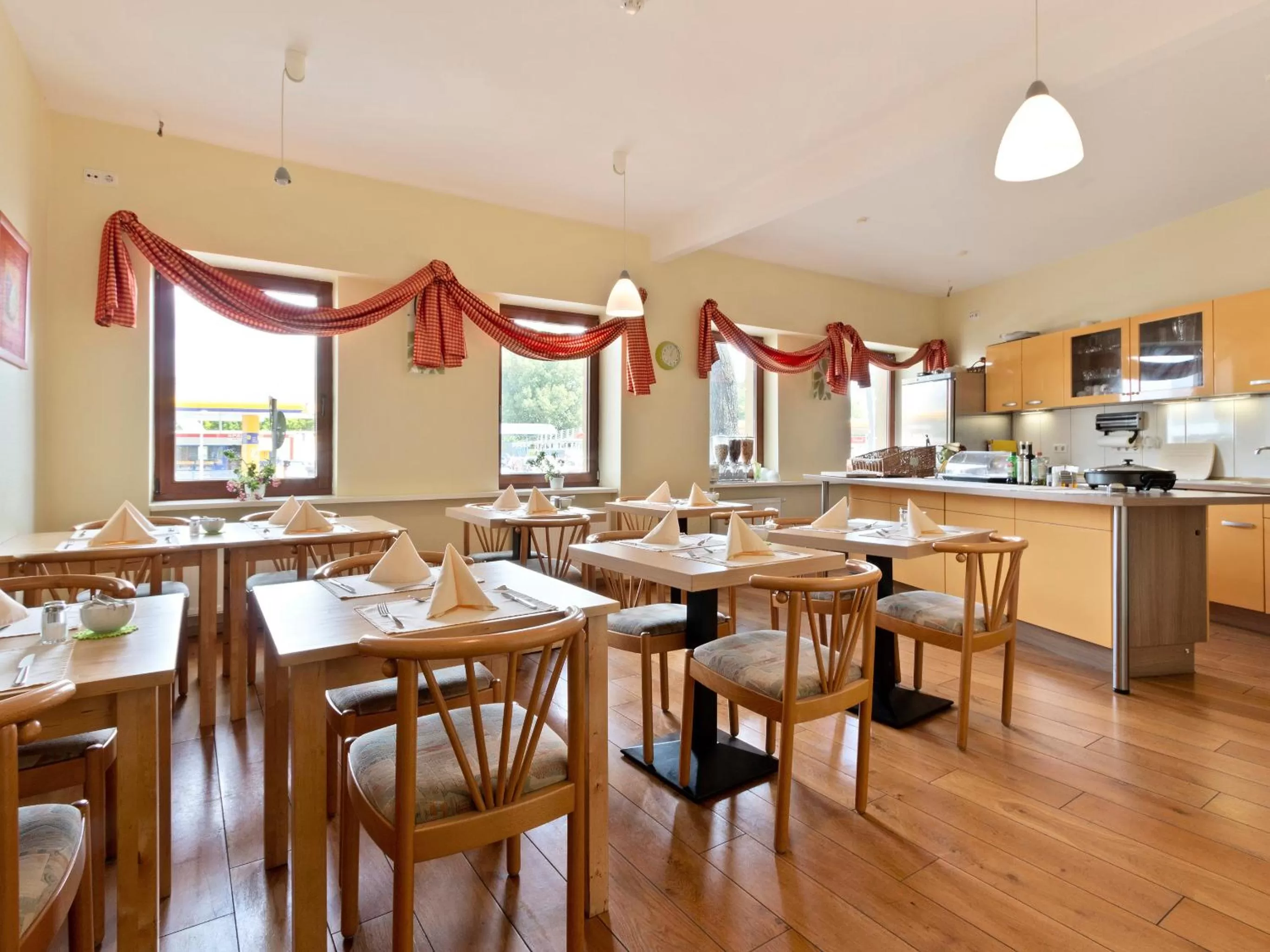 Restaurant/places to eat in Hotel Bohemia